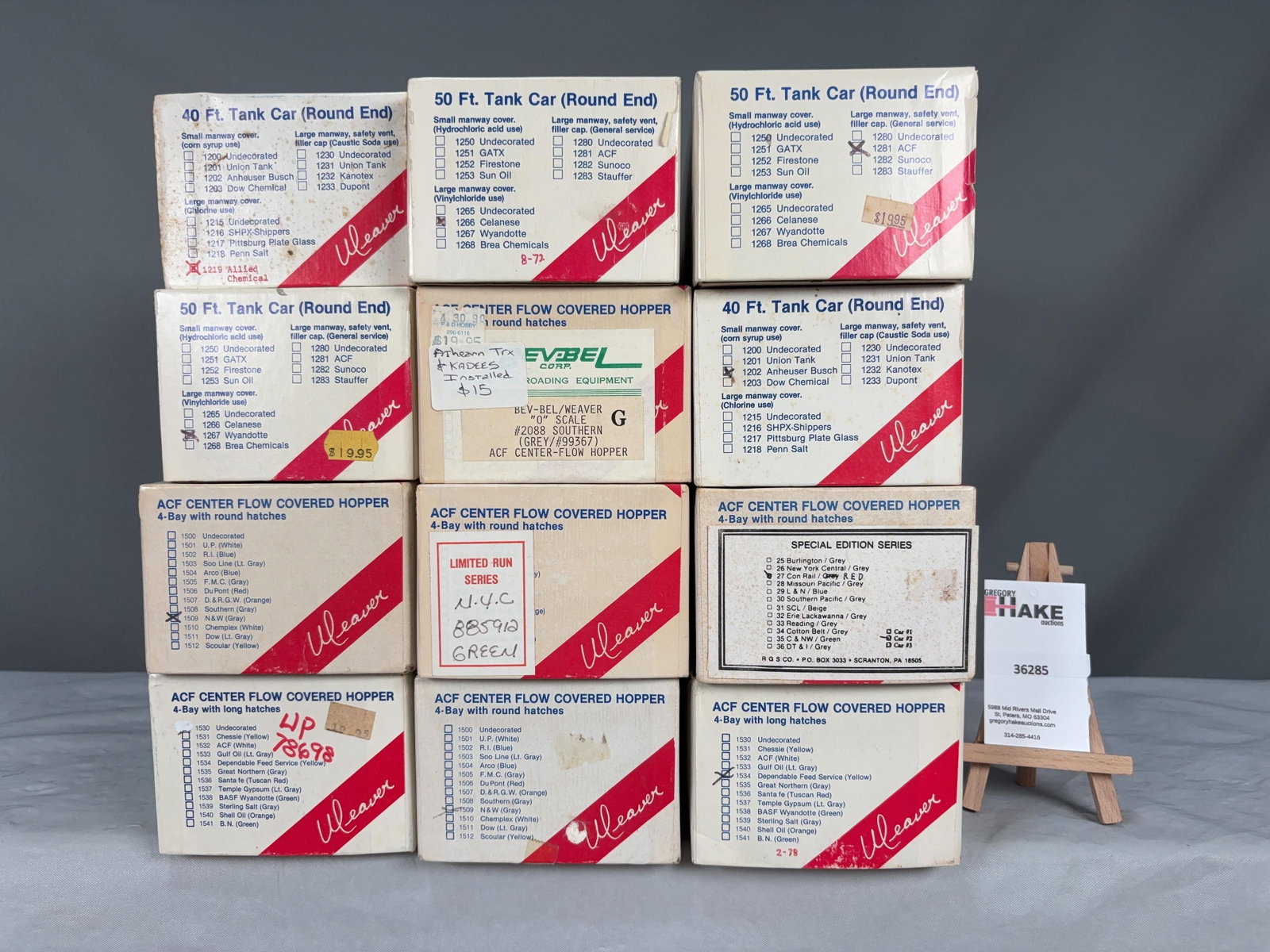 12 Weaver Hopper Tank Car Kits w/OB's (1 of 2)