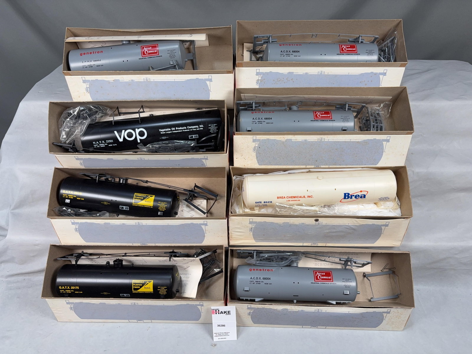 8 Weaver Tank Car Kits w/OB's - 2