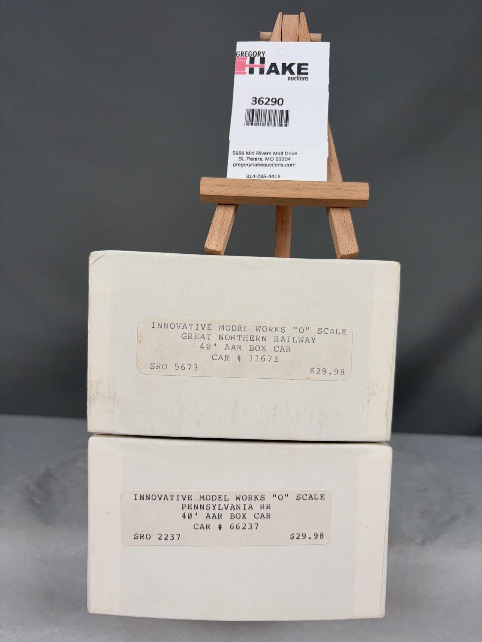 Innovative Model Works O Scale Pennsylvania & Great Northern Box Cars w/OB's: Innovative Model Works O Scale Pennsylvania & Great Northern Box Cars w/OB's, C8. � Size 15x5x6