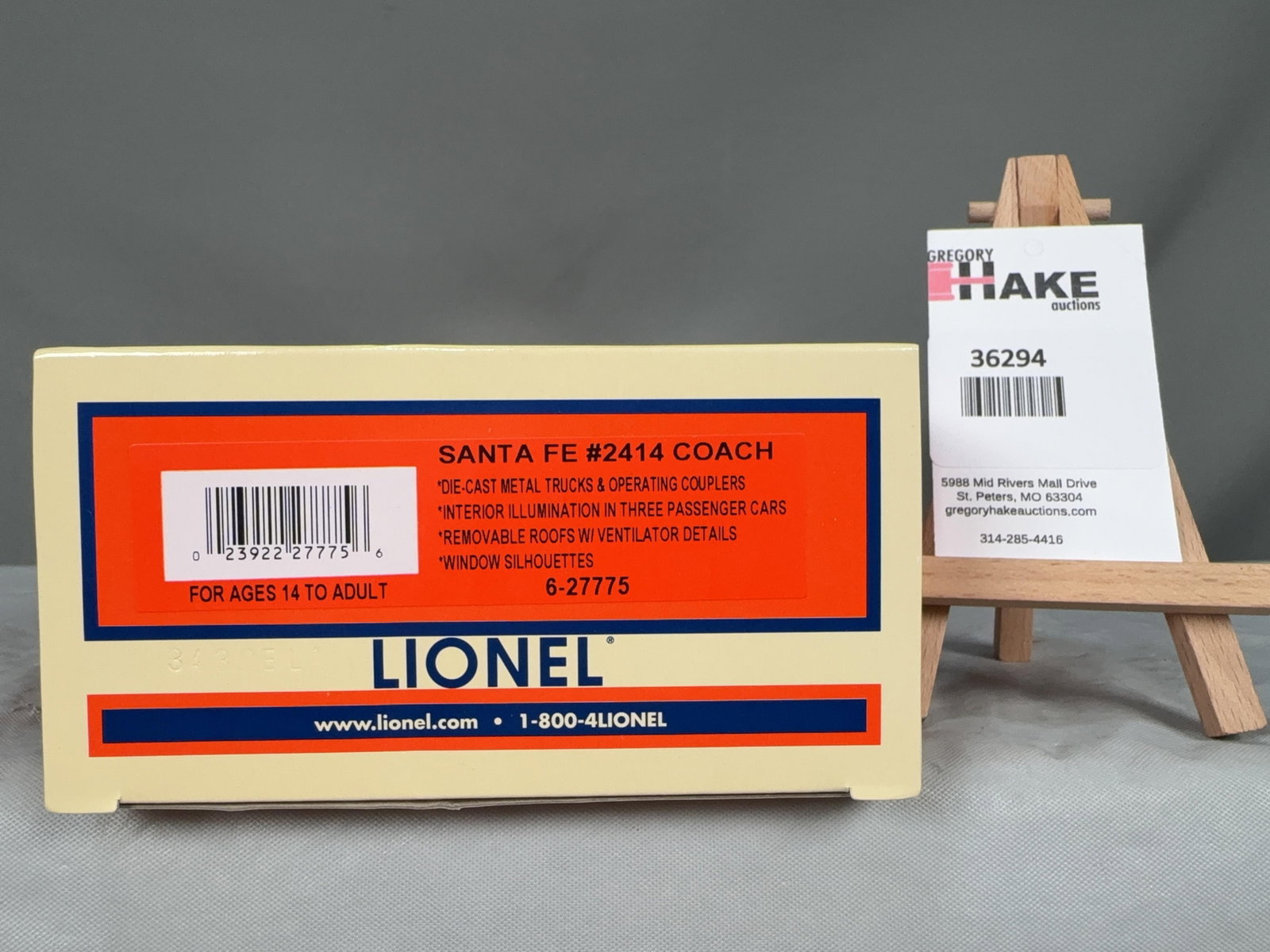 Lionel Santa Fe 2414 Coach 27775: Lionel Santa Fe 2414 Coach 27775, w/OB C9 � Size 16x6x3