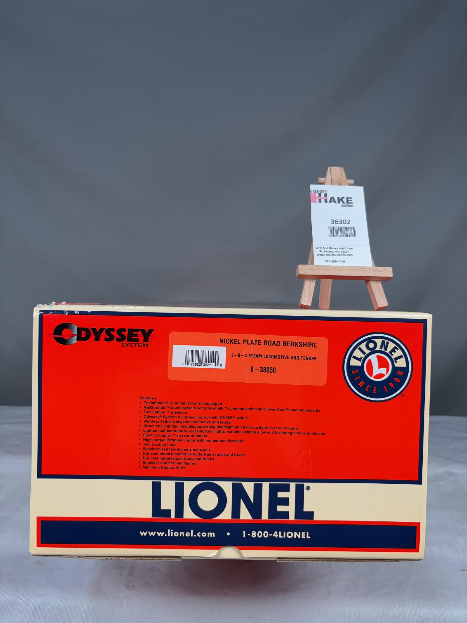 Lionel Nickel Plate Road Berkshire 2-8-4 Steam Locomotive and Tender 38050: Lionel Nickel Plate Road Berkshire 2-8-4 Steam Locomotive and Tender 38050, w/OB C9 � Size 25x11x8