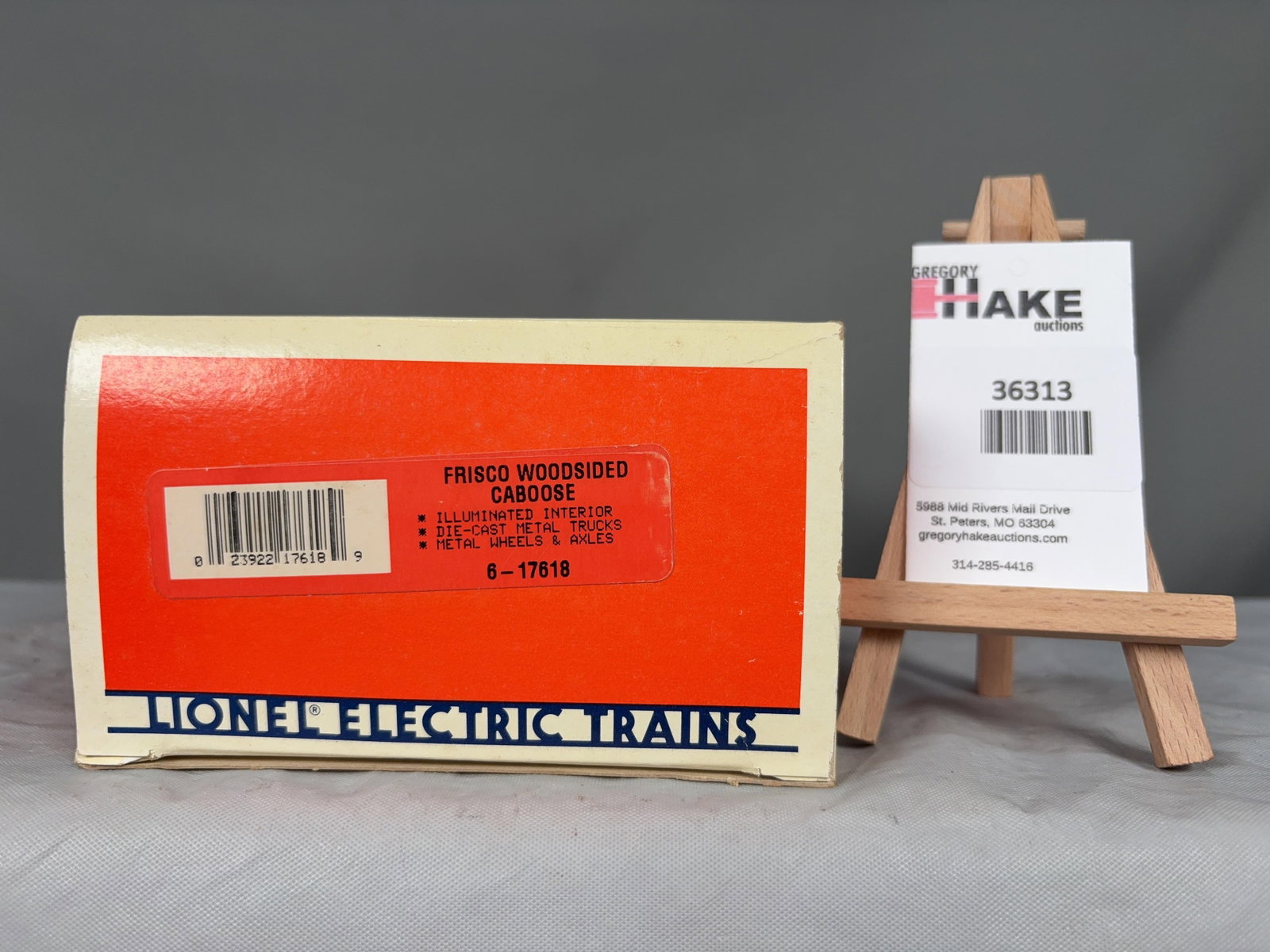 Lionel Frisco Woodsided Caboose 17618 (1 of 2)