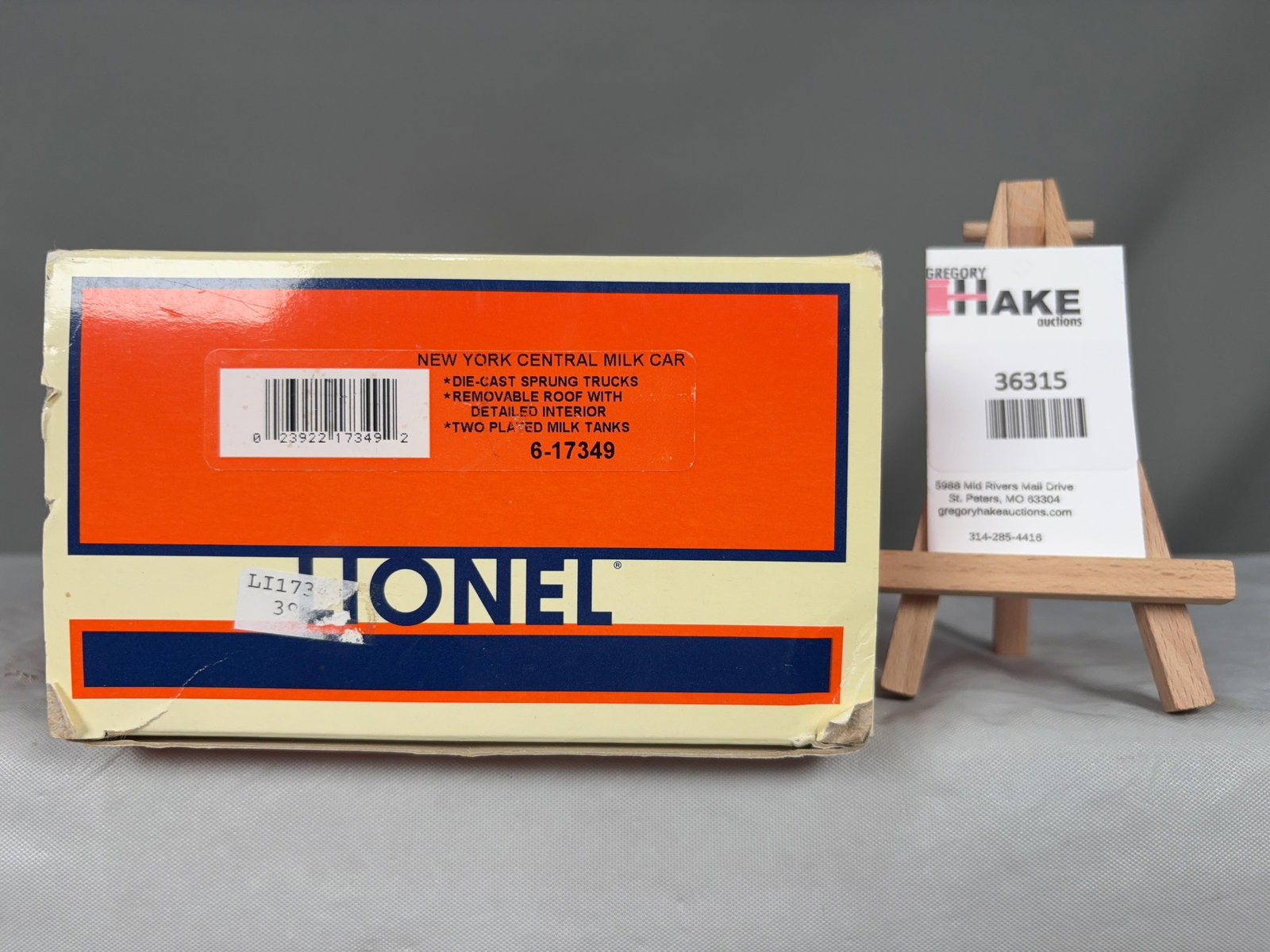Lionel New York Central Milk Car 17349: Lionel New York Central Milk Car 17349, w/OB C9 � Size 15x6x4