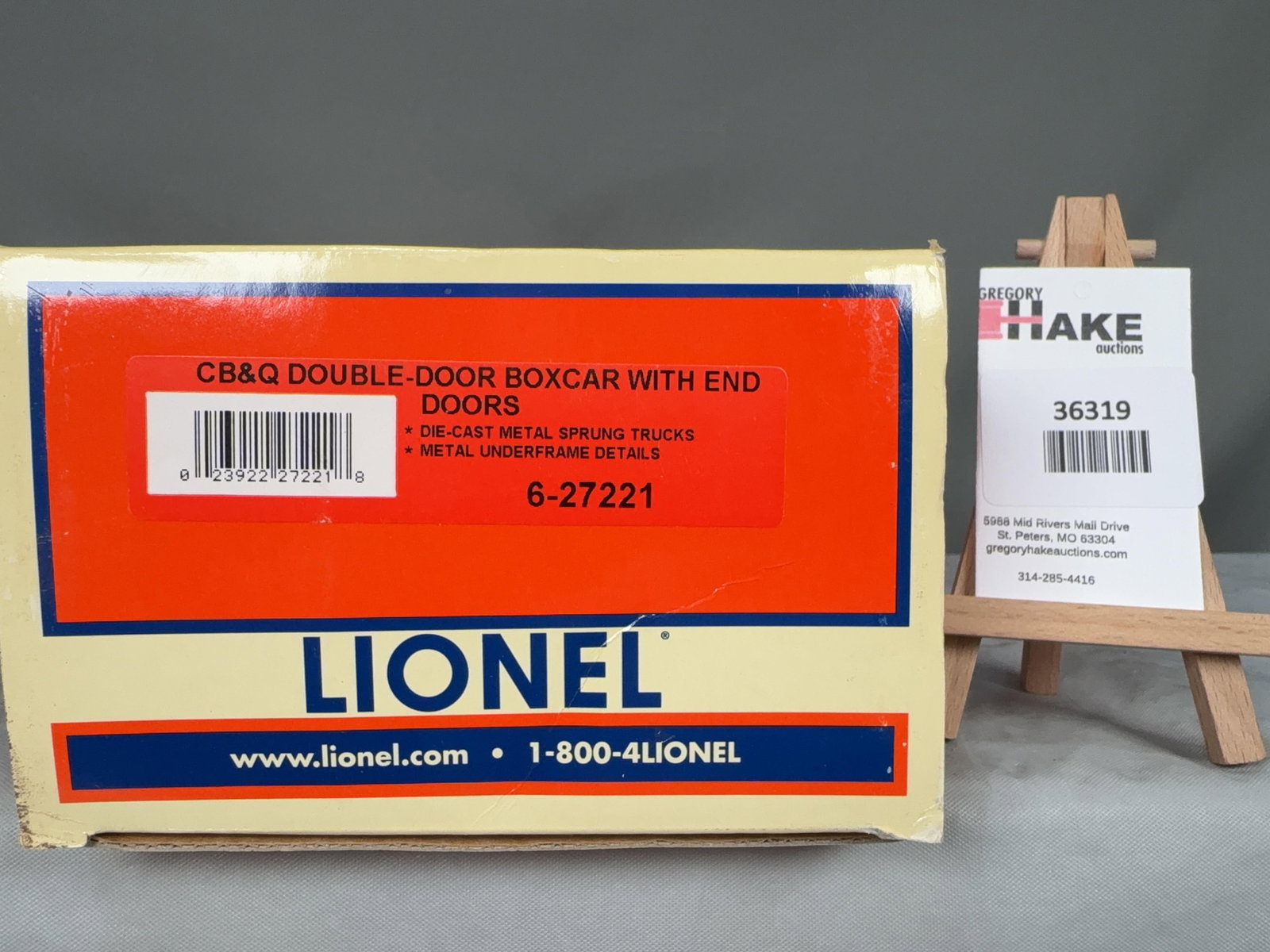 Lionel CB&Q Double Door Boxcar with End Doors 27221: Lionel CB&Q Double Door Boxcar with End Doors 27221, w/OB C9 � Size 17x6x4