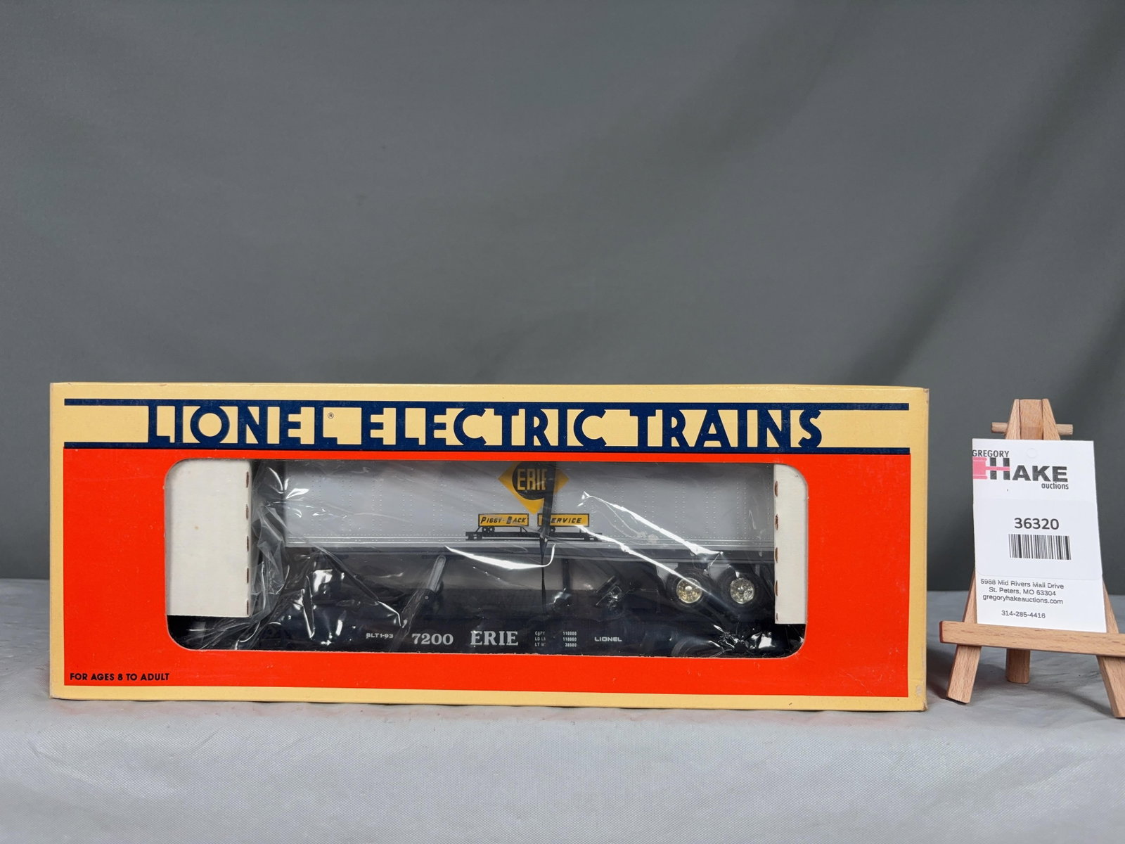 Lionel Erie Flatcar with Trailer 19415 - 2