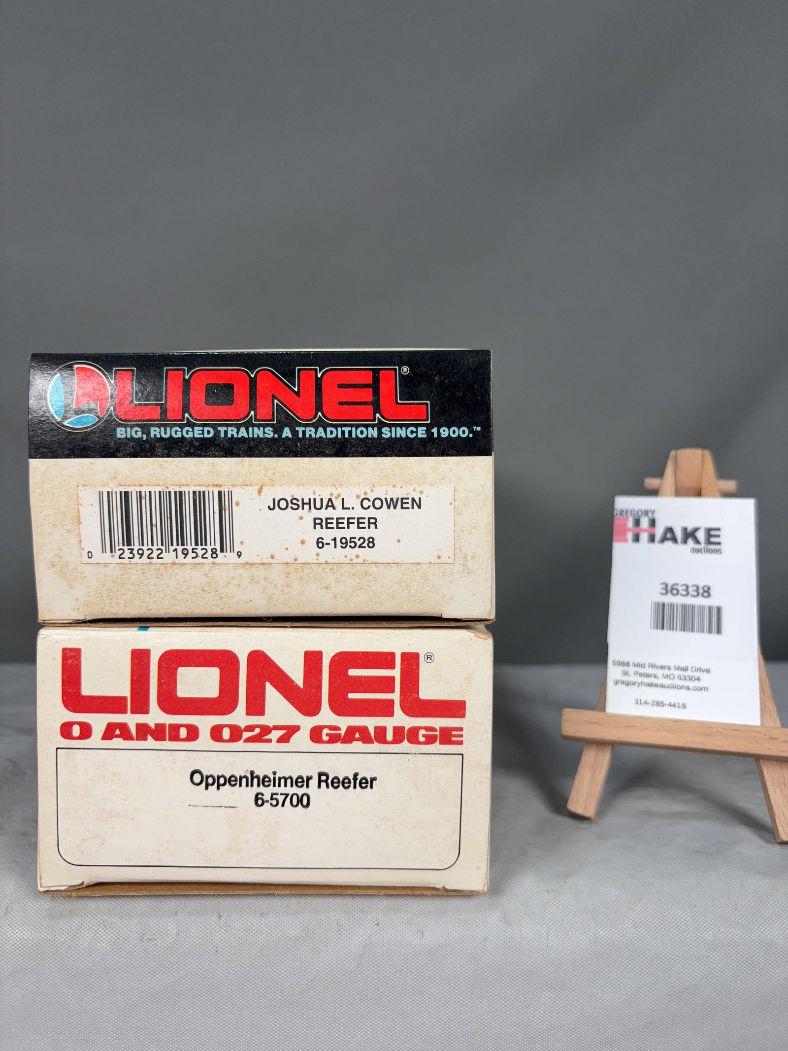 Lionel Joshua L. Cowen Reefer 19528 and Oppenheimer Reefer 5700 w/ OB (1 of 2)
