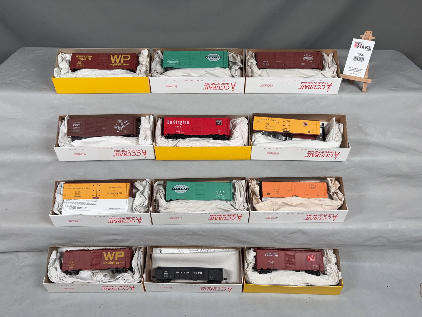 12 Accurail Freight Cars w/OB - 2