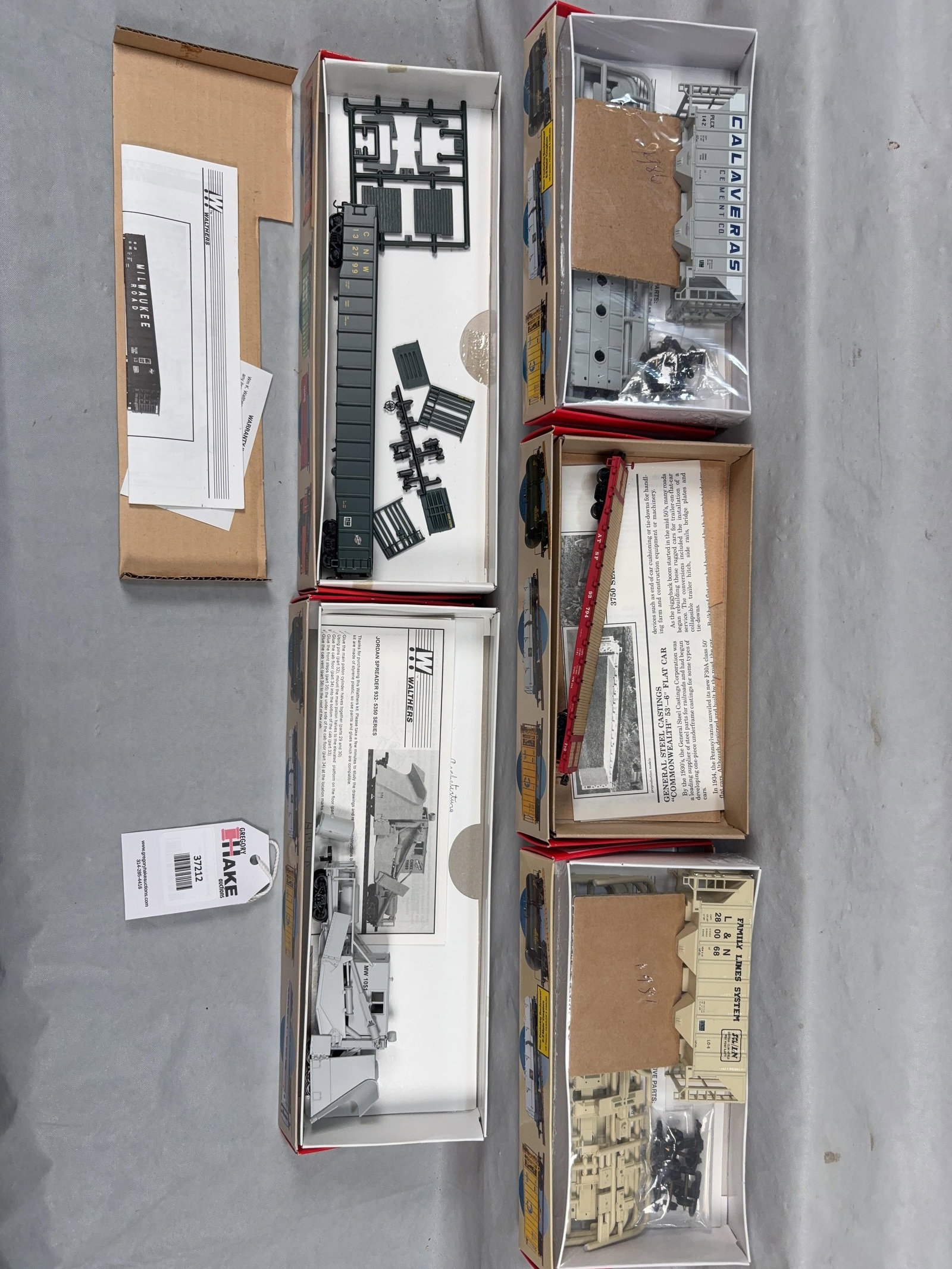 5 Walthers Freight Cars w/OB - 2