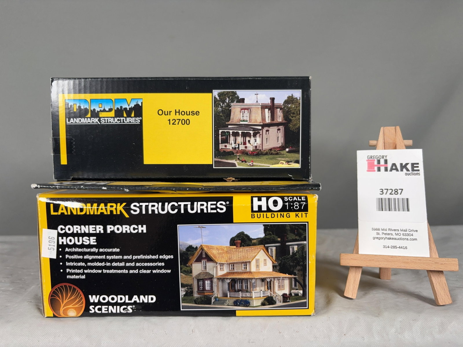 2 Landmark Structures House Model Kits w/OB Our House 12700 & Corner Porch House: 2 Landmark Structures House Model Kits w/OB Our House 12700 & Corner Porch House, C9.� Size 8x8x6
