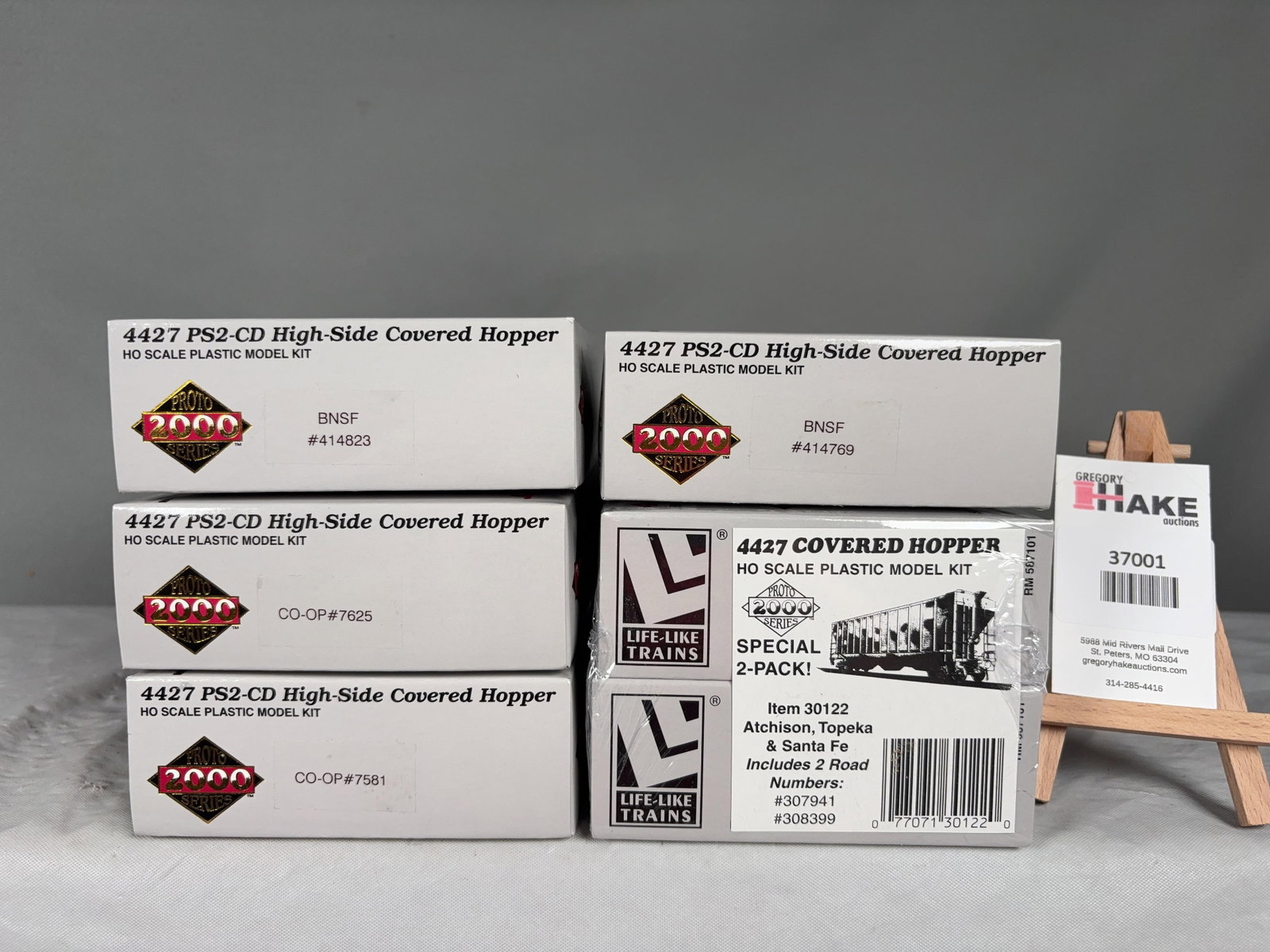 6 Life-Like Trains Proto 2000 Series HO Scale Plastic Model Kits w/OB: 6 Life-Like Trains Proto 2000 Series HO Scale Plastic Model Kits w/OB See Photos for details. Size 10x5x6
