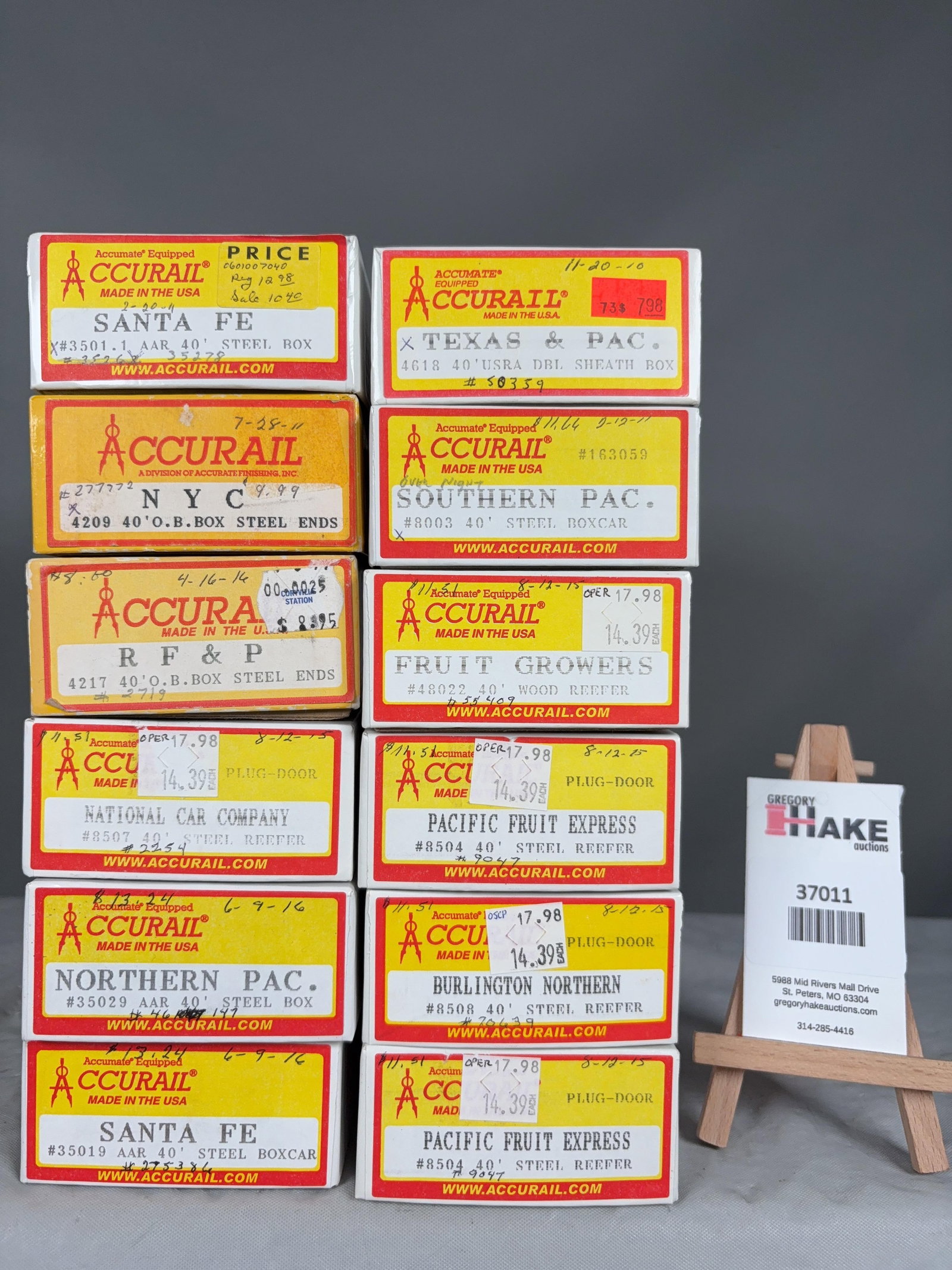 12 Accurail Freight Cars w/OB. Please see Photos for details.: 12 Accurail Freight Cars w/OB. Please see Photos for details. � Size 9x7x10