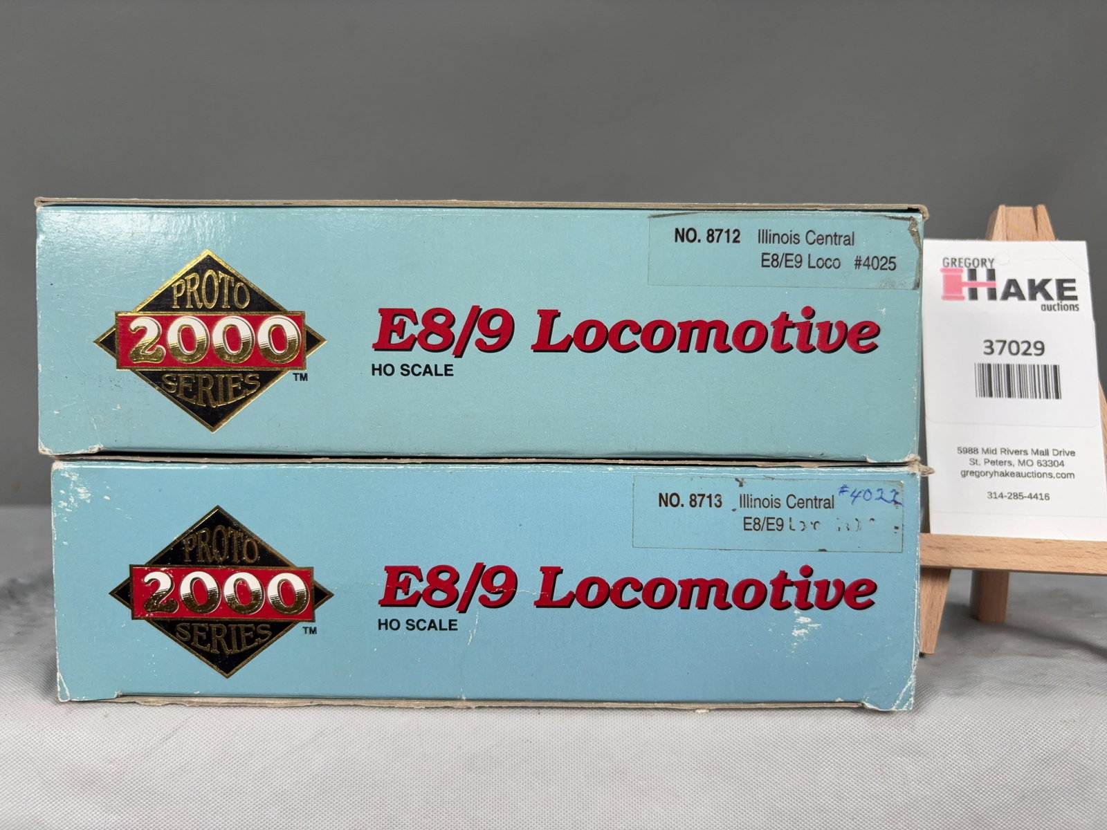 2 Proto 2000 Series E8/9 Locomotives Illinois Central 8712 & 8713 w/OB: 2 Proto 2000 Series E8/9 Locomotives Illinois Central 8712 & 8713 w/OB, C9.� Size 12x8x5