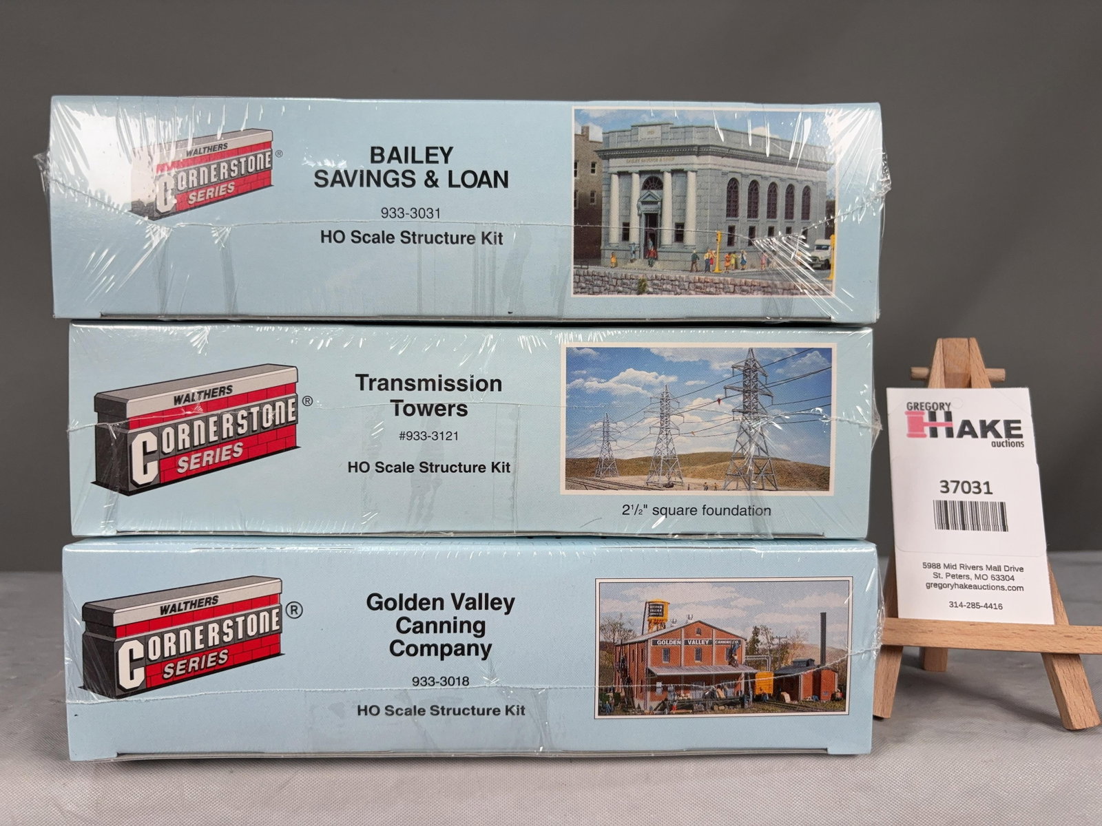 Walthers Cornerstone Series Structure Kits w/OB: Walthers Cornerstone Series Structure Kits w/OB. Bailey Savings & Loan 933-3031, Transmission Towers 933-3121, Golden Valley Canning Company 933-3018, C9.� Size 14x9x7