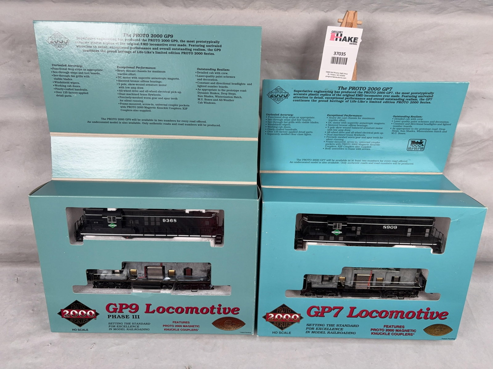 2 Proto 2000 Series Illinois Central Locomotives GP9 #21697, GP7 #23247 w/OB - 2