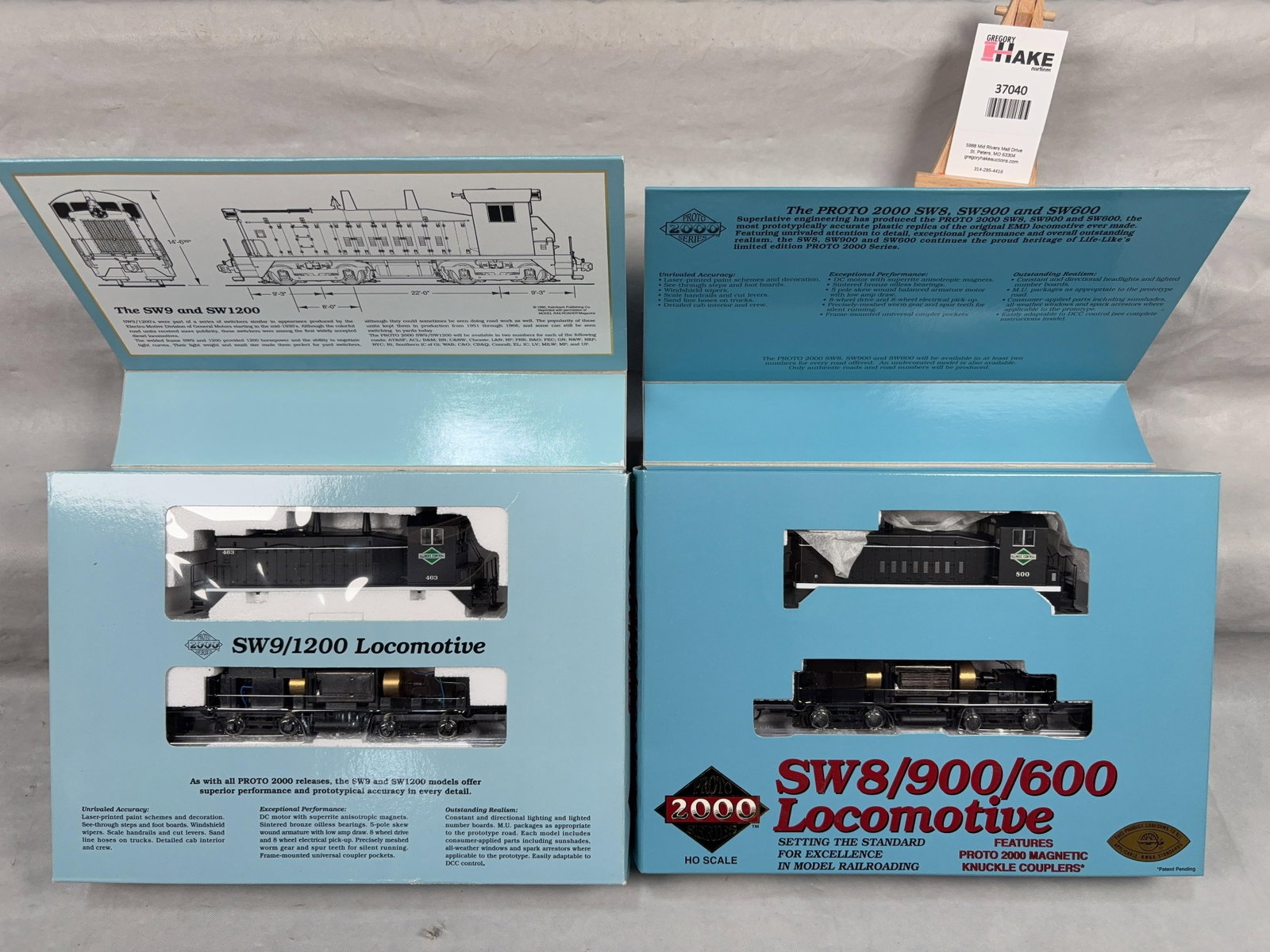 2 Proto 2000 Series Illinois Central Switcher Locomotives w/OB - 2