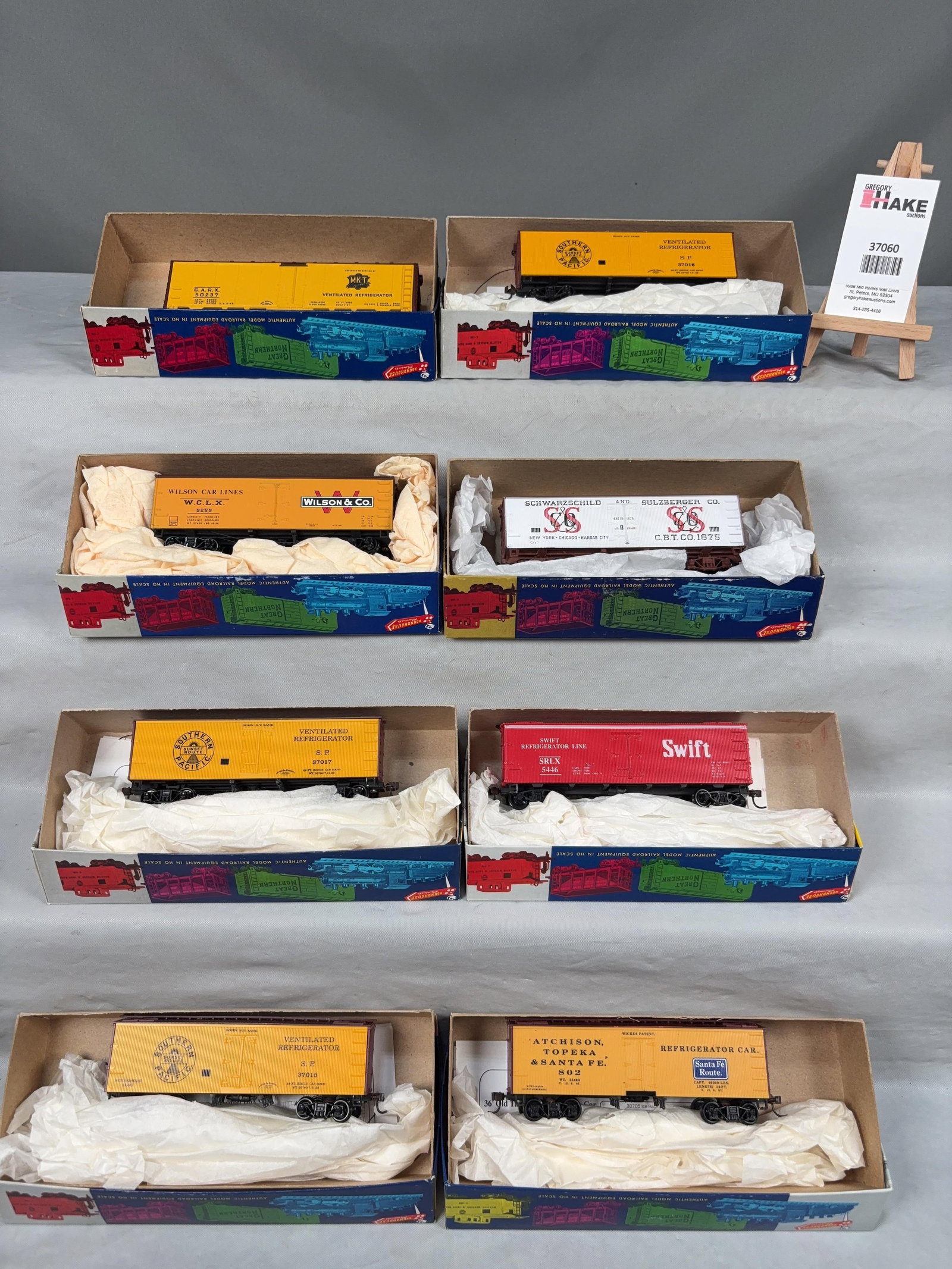 8 Roundhouse Freight Cars w/OB.� - 2