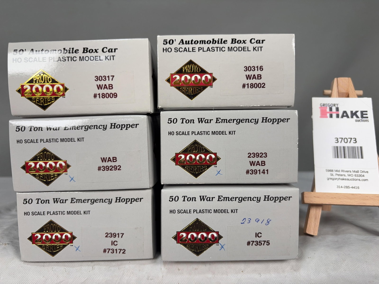 Proto 2000 Series Box Car & Hopper Model Kits w/OB: Proto 2000 Series Box Car & Hopper Model Kits w/OB.� Please see Photos for details, C9.. � � Size 10x11x4