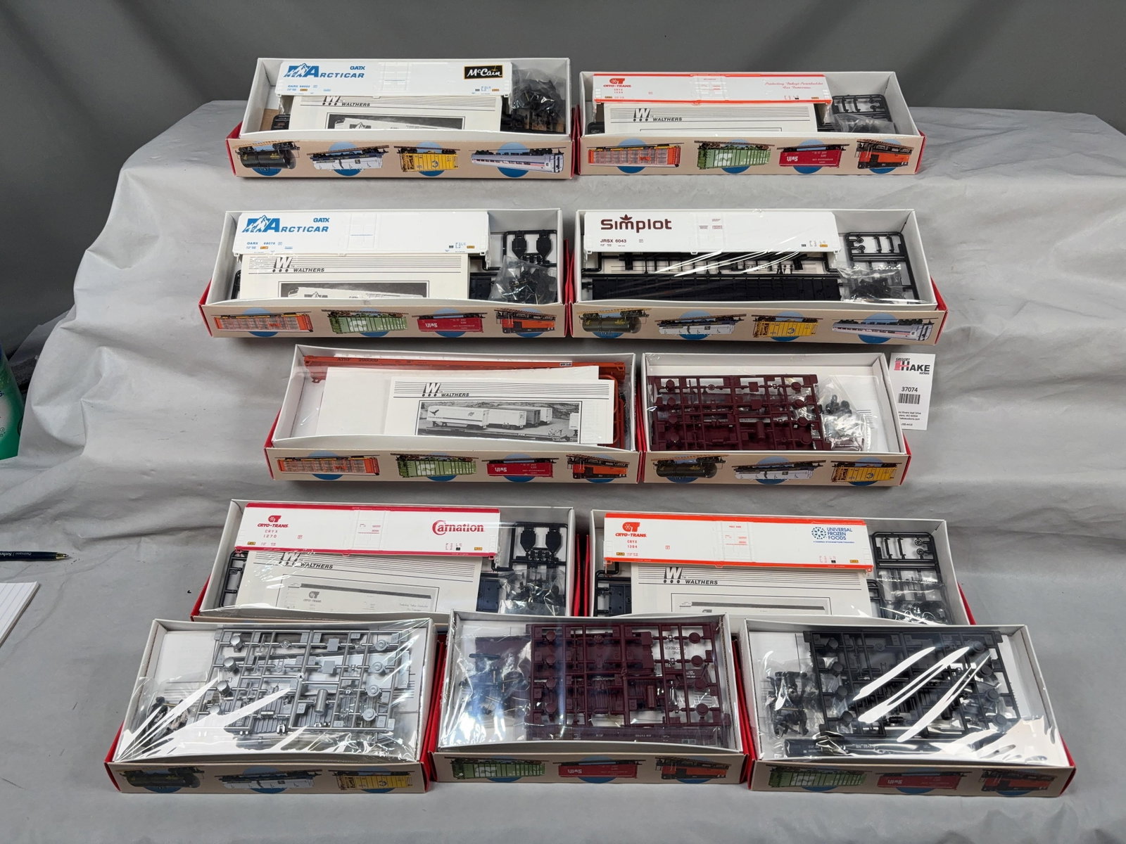 11 Walthers Freight Cars w/OB: 11 Walthers Freight Cars w/OB.� Please see Photos for details. � Size 14x10x10