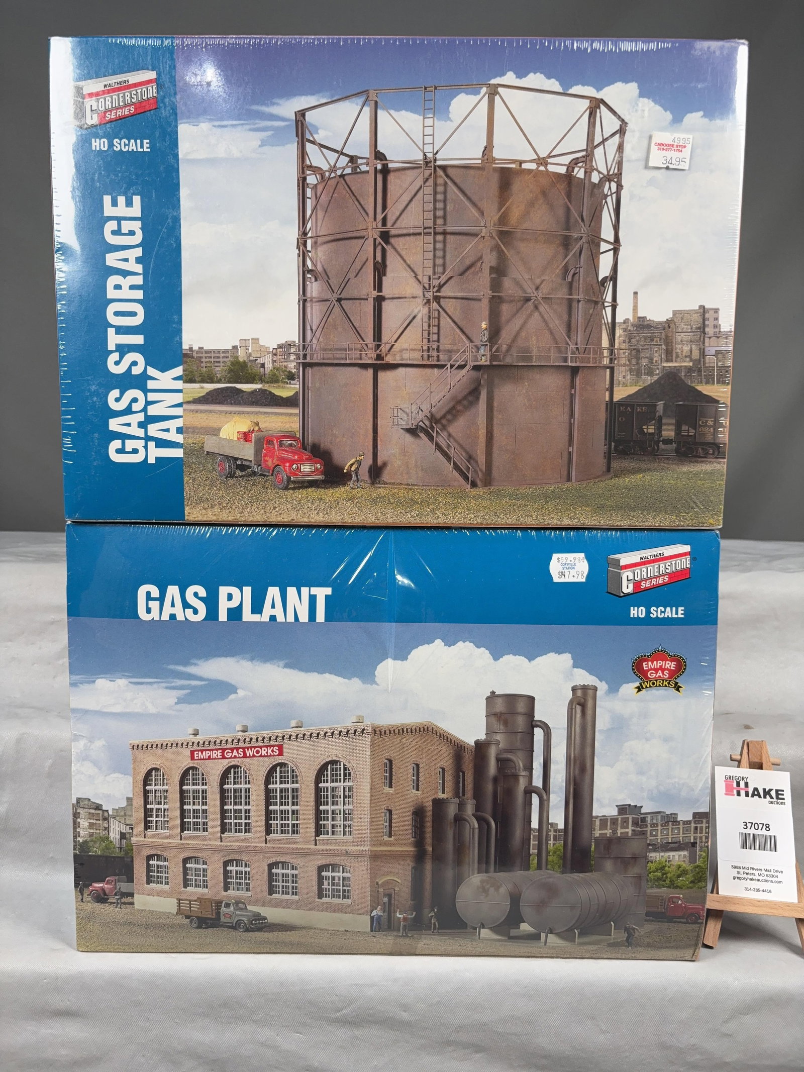 2 Walthers Cornerstone Series Gas Storage Tank 933-2907 & Gas Plant 933-2905 Structure Kits w/OB: 2 Walthers Cornerstone Series Gas Storage Tank 933-2907 & Gas Plant 933-2905 Structure Kits w/OB, C9. � Size 15x11x8
