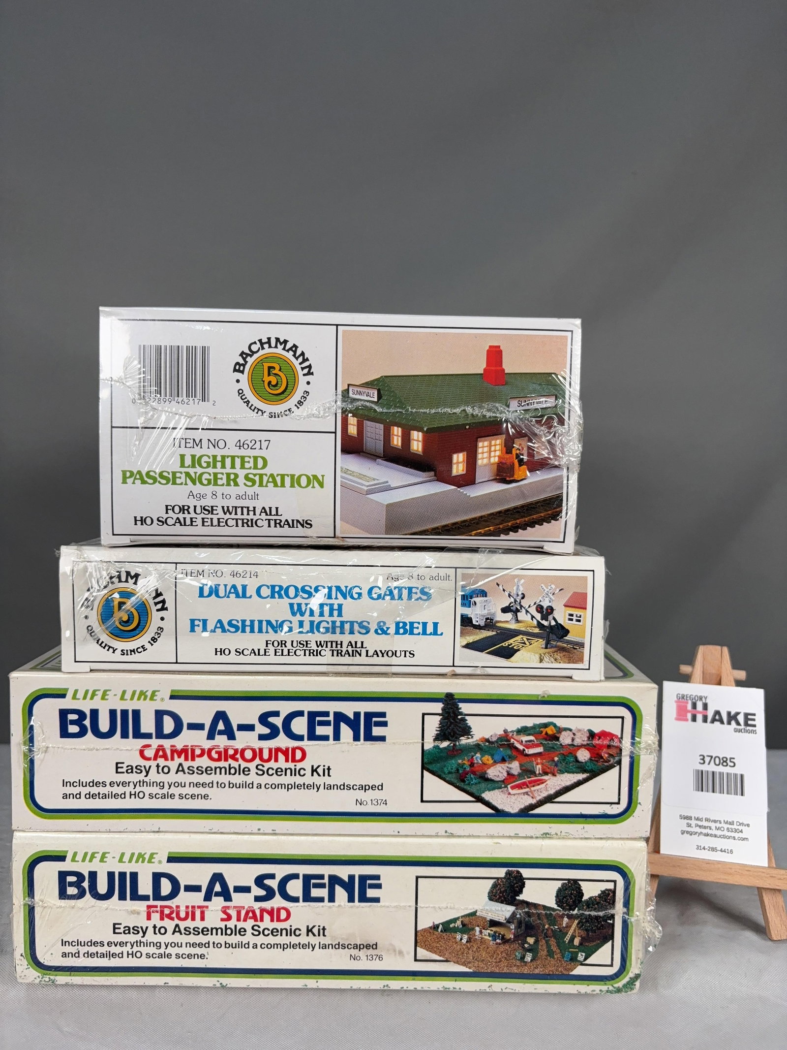 4 Bachmann & Life-Like Building Kits w/OB (1 of 3)