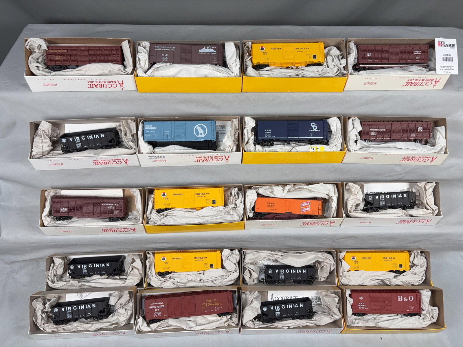 20 Accurail Freight Cars w/OB. - 2
