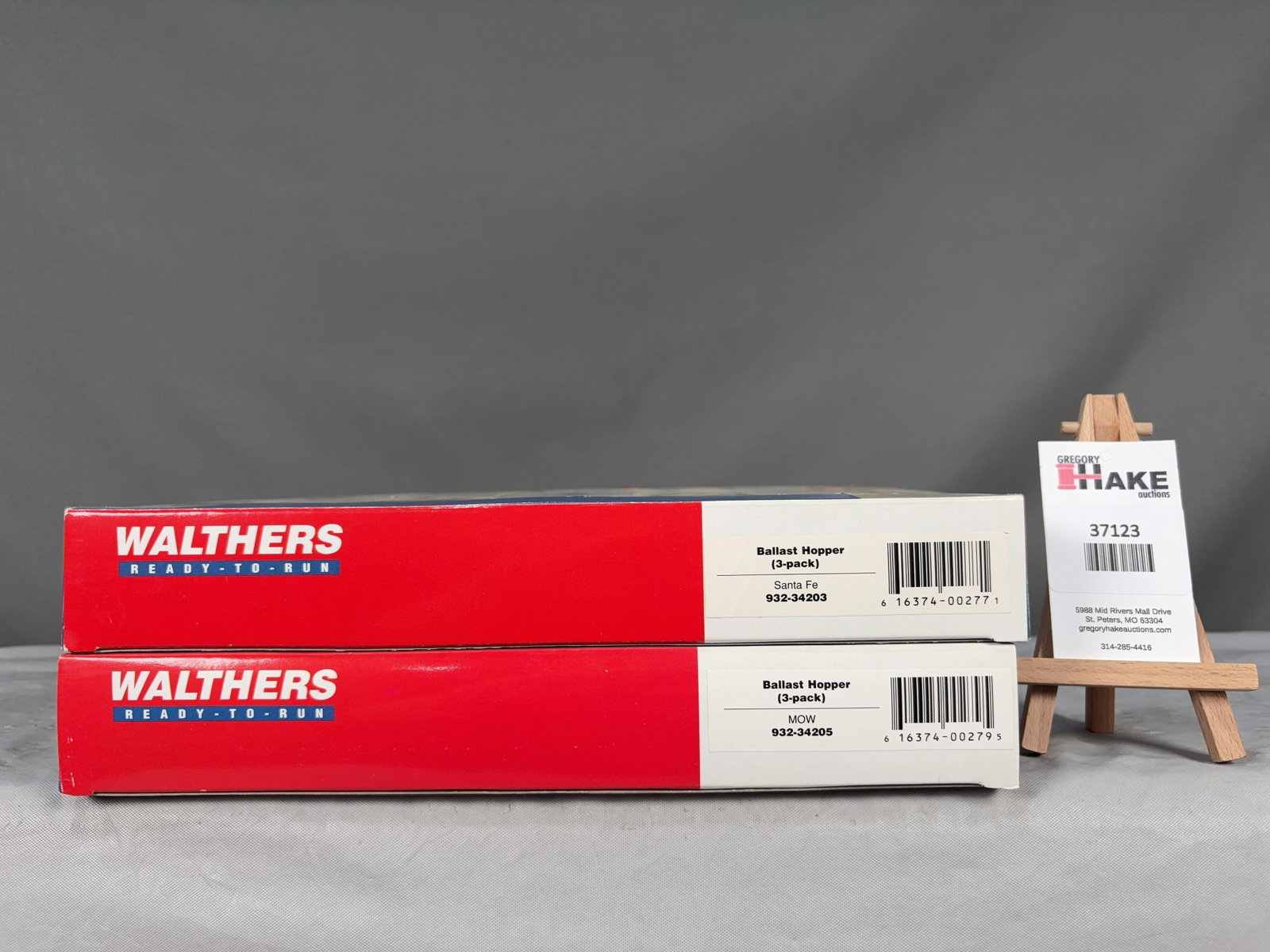 2 Walthers Ballast Hopper 3-Packs Santa Fe 932-34203 & MOW 932-34205 w/OB: 2 Walthers Ballast Hopper 3-Packs Santa Fe 932-34203 & MOW 932-34205 w/OB, C9. � Size 12x11x4