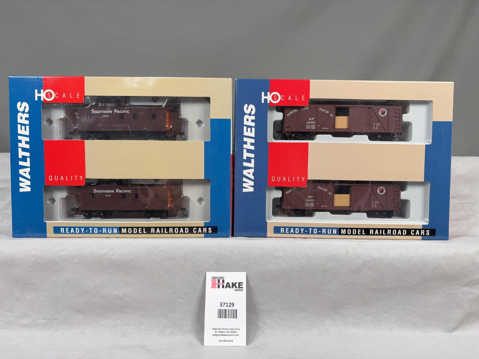 Walthers Box Car Northern Pacific 932-22123 and Caboose SP 932-27603 2-Packs w/OB - 2
