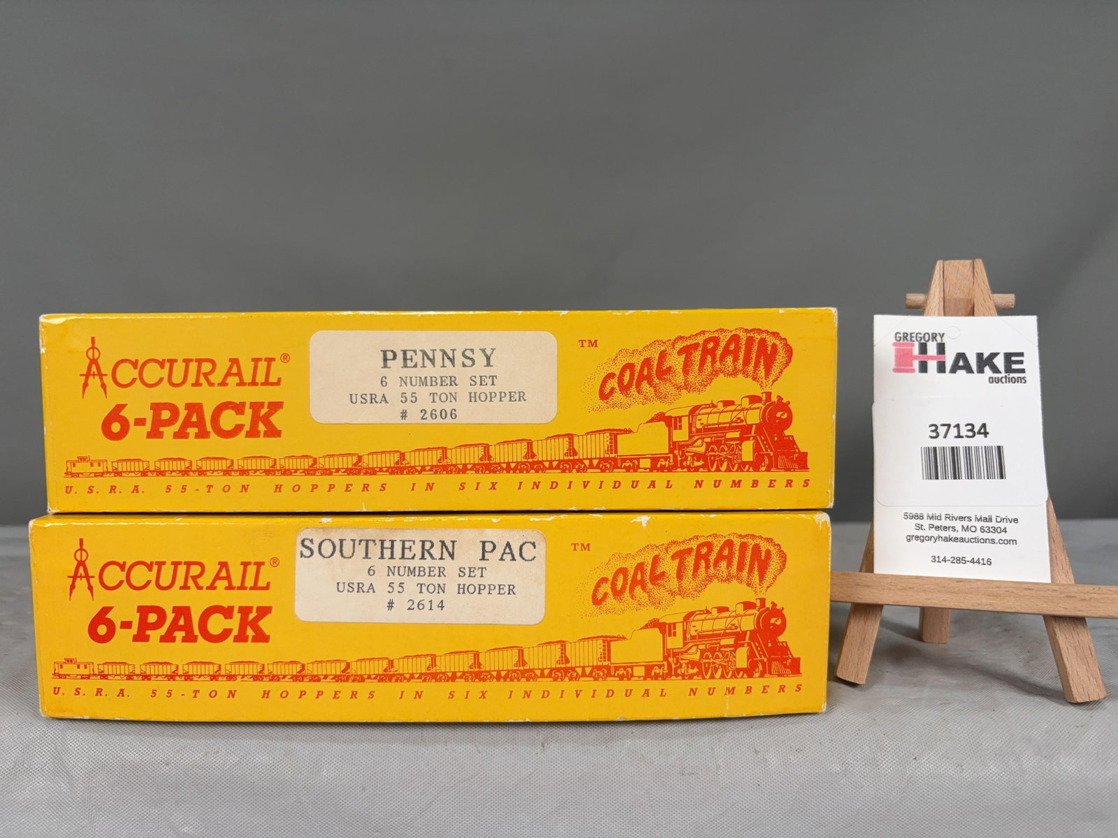 2 Accurail 6-Packs w/OB Pennsylvania 2606 & Southern Pacific 2614 Hoppers w/ OB: 2 Accurail 6-Packs w/OB Pennsylvania 2606 & Southern Pac 2614 Hoppers, C9. � Size 10x8x5
