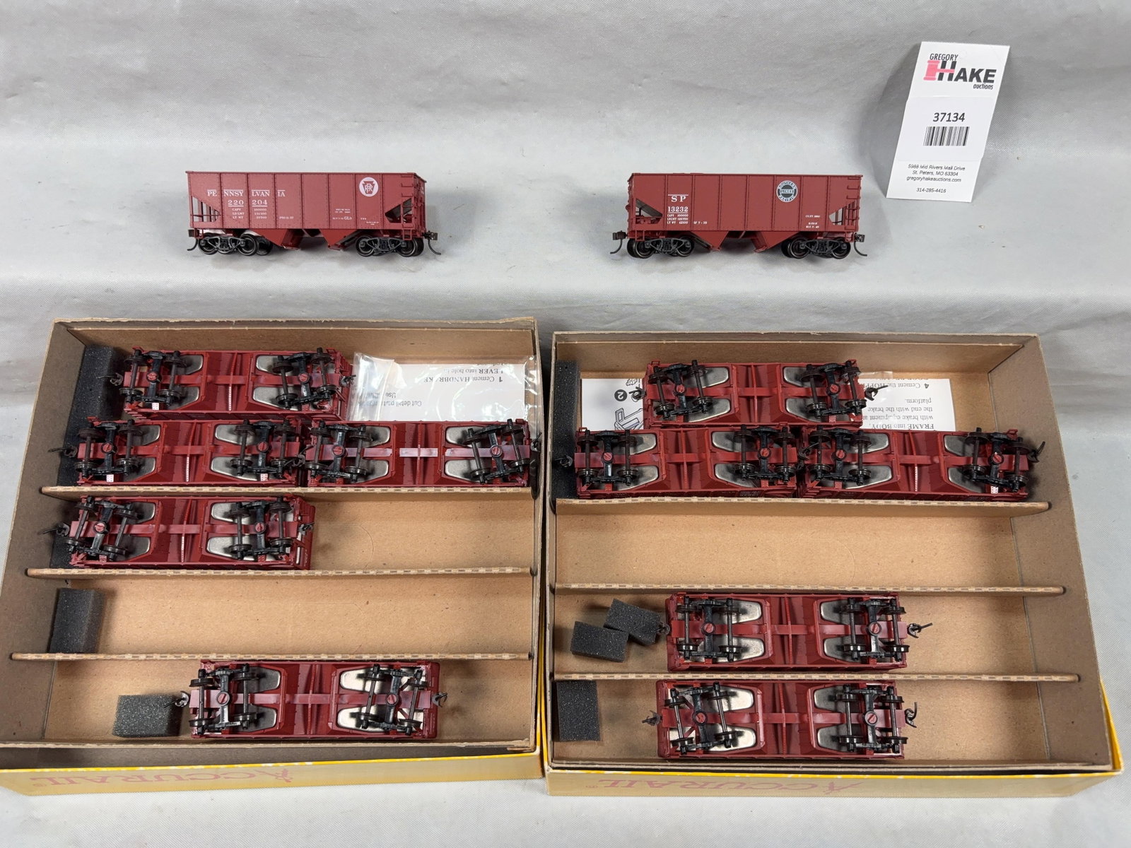 2 Accurail 6-Packs w/OB Pennsylvania 2606 & Southern Pacific 2614 Hoppers w/ OB - 2