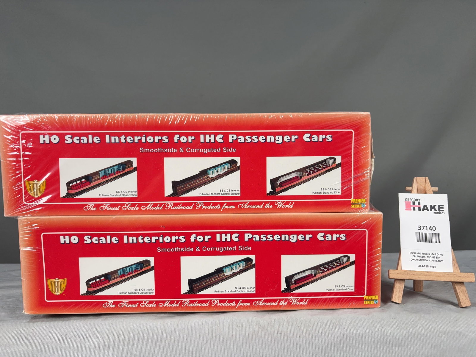 IHC 20158 Set of 8 Passenger Car Interiors w/OB - 2