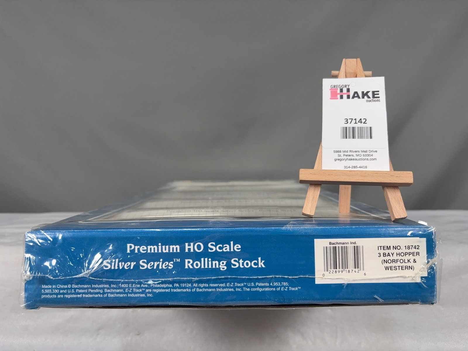 Bachmann Silver Series 3 Bay Hopper Norfolk & Western 18742 6-Pack w/OB: Bachmann Silver Series 3 Bay Hopper Norfolk & Western 18742 6-Pack w/OB, C9. � Size 21x11x2