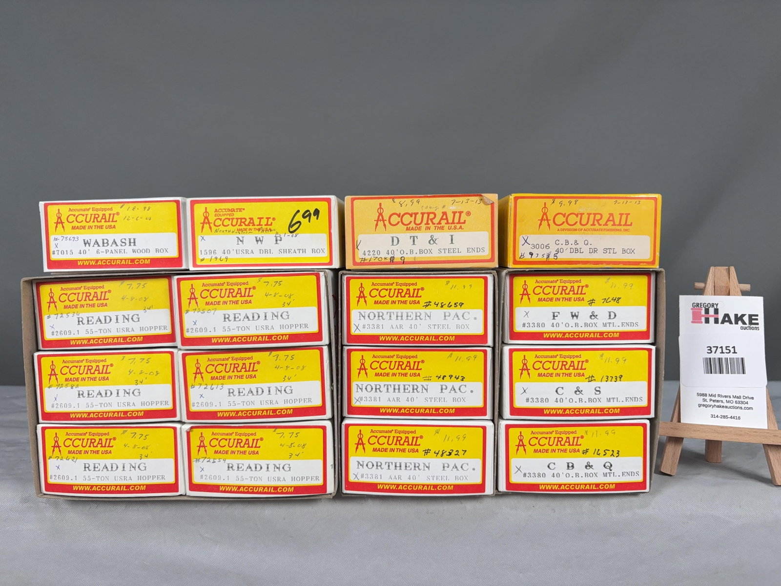 16 Accurail Freight Cars w/OB.: 16 Accurail Freight Cars w/OB. Please see Photos for details. � Size 9x14x7