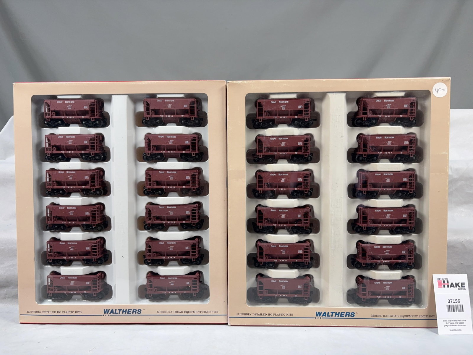 2 Walthers Ore Cars 12-Pack Great Northern 932-4452, 932-4462 w/OB - 2