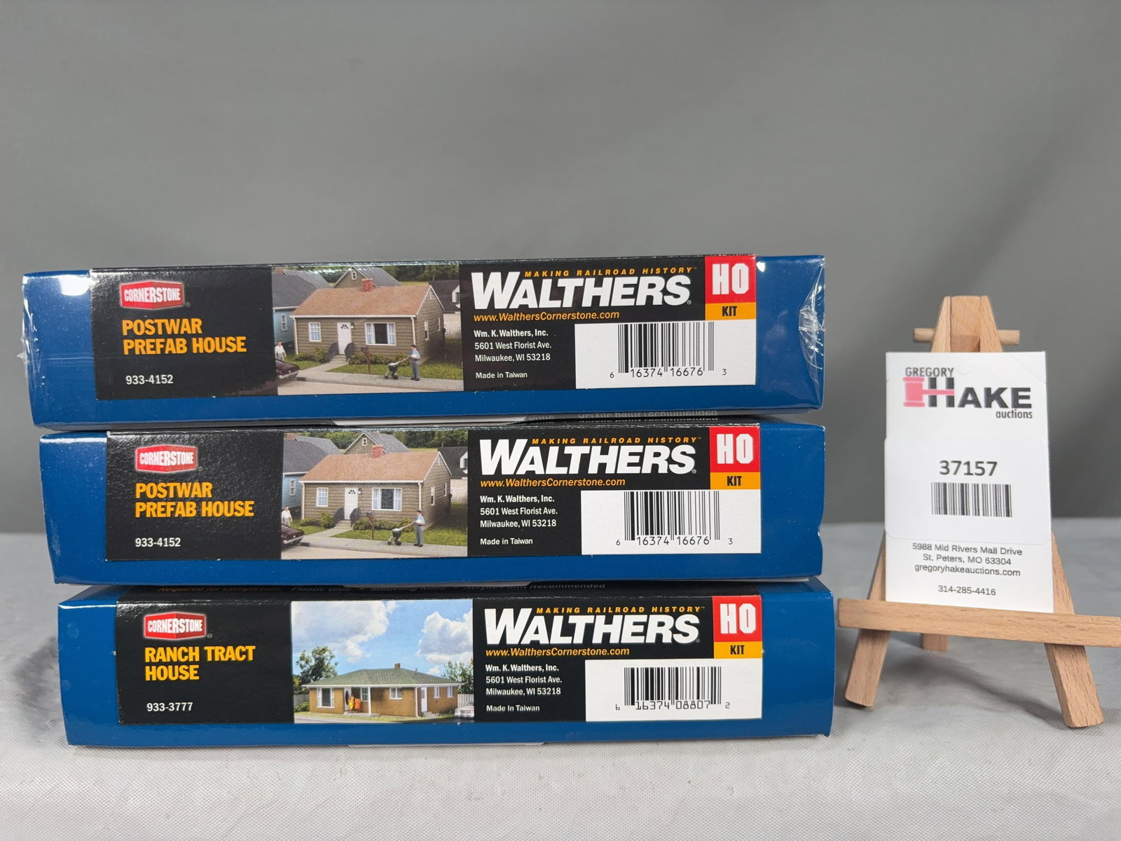 3 Walthers Cornerstone Series Home Structure Kits w/OB: 3 Walthers Cornerstone Series Home Structure Kits w/OB. (2) Post-war Prefab Houses 933-4152, Ranch Tract House 933-3777, C9. � Size 12x9x5