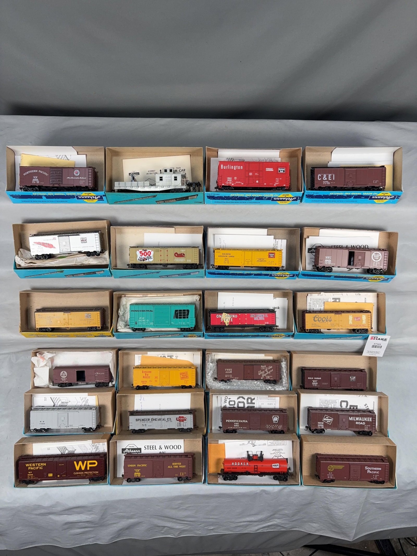 24 Athearn Freight Cars w/OB.� - 2