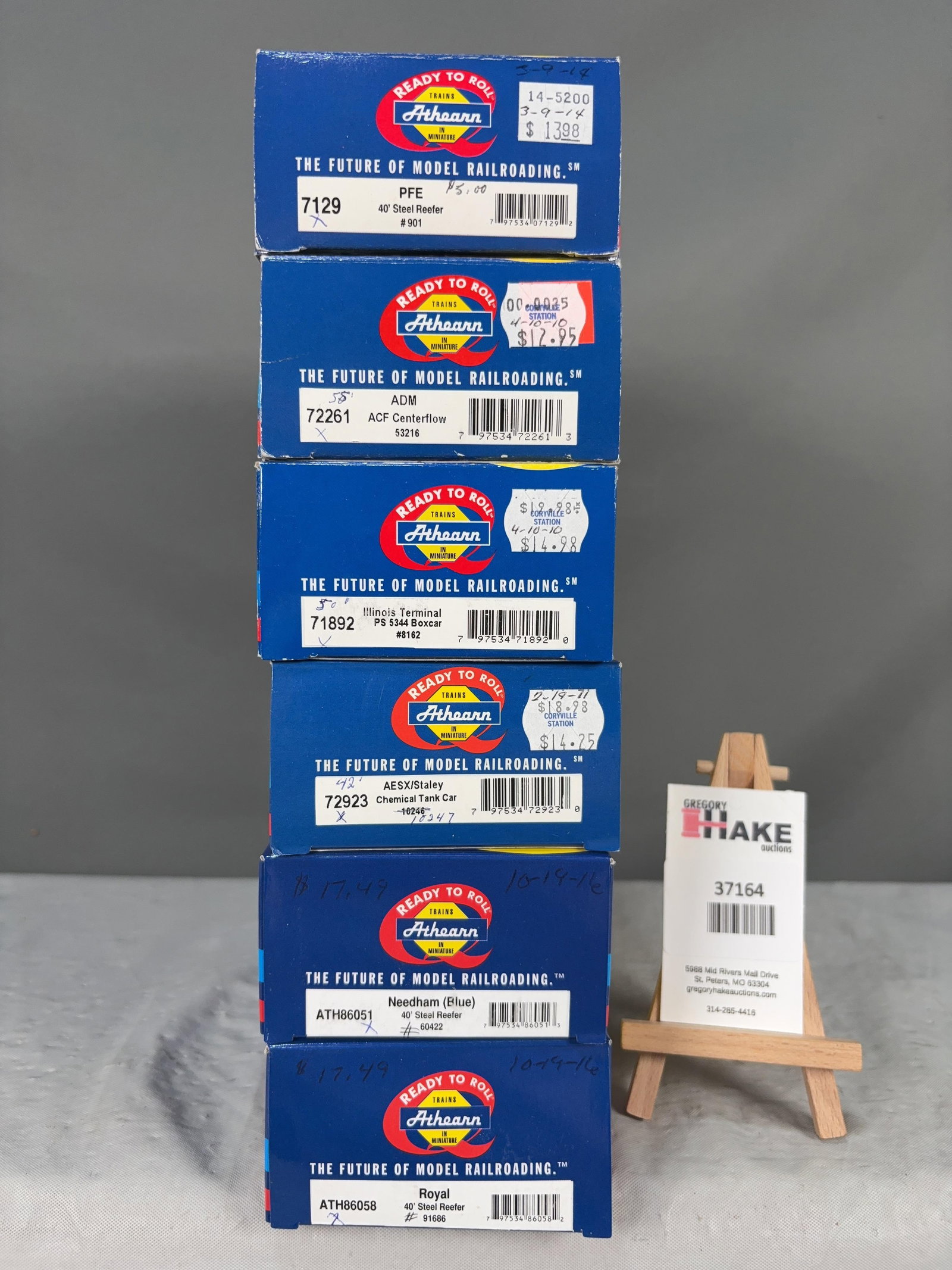 6 Athearn Freight Cars w/OB: 6 Athearn Freight Cars w/OB.� Please see Photos for details. � Size 11x4x12