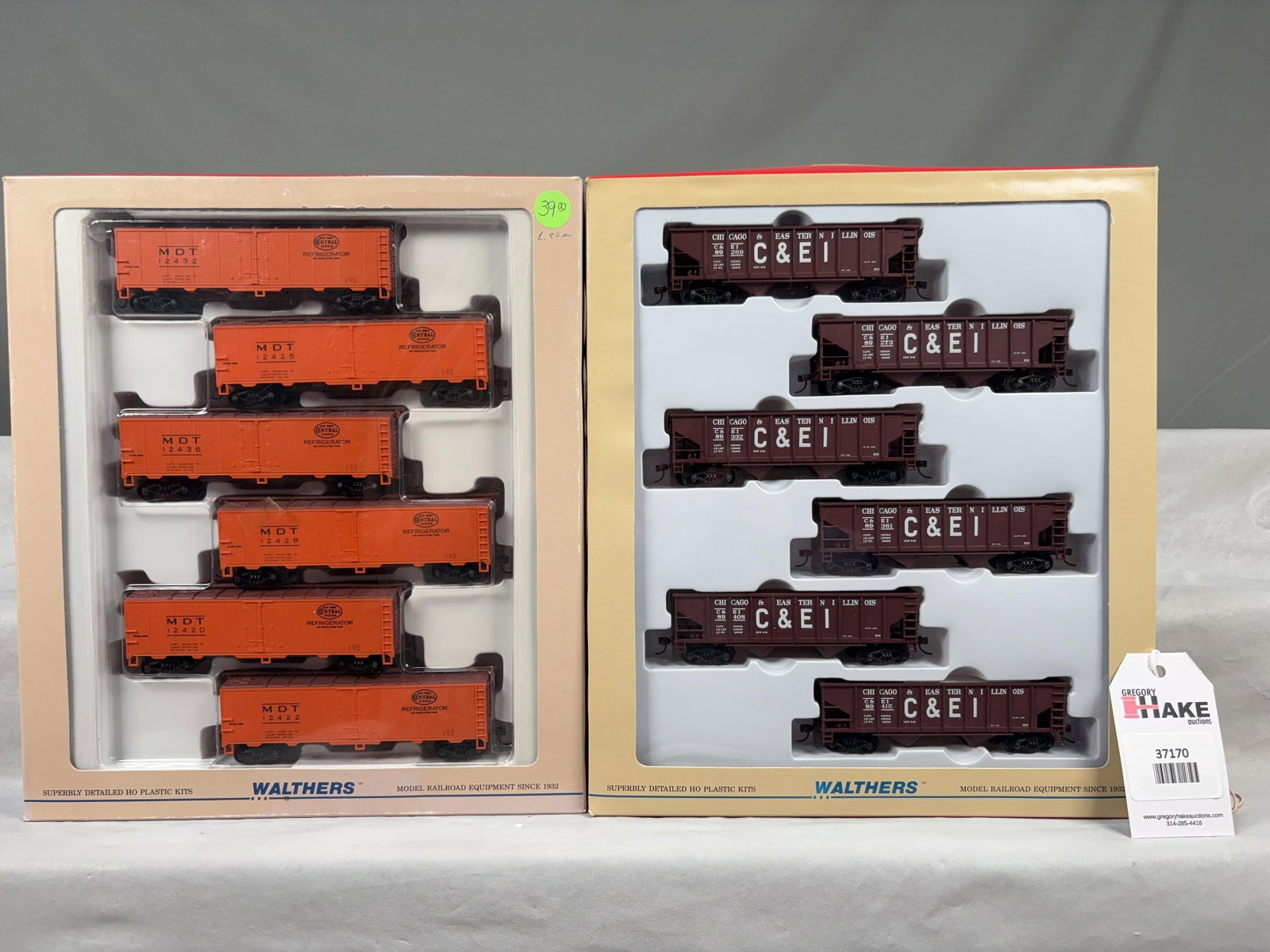 2 Walthers 6-Packs Ice Reefer MDT/NY Central 932-953, Chicago & Eastern Illinois 932-942 w/OB - 2