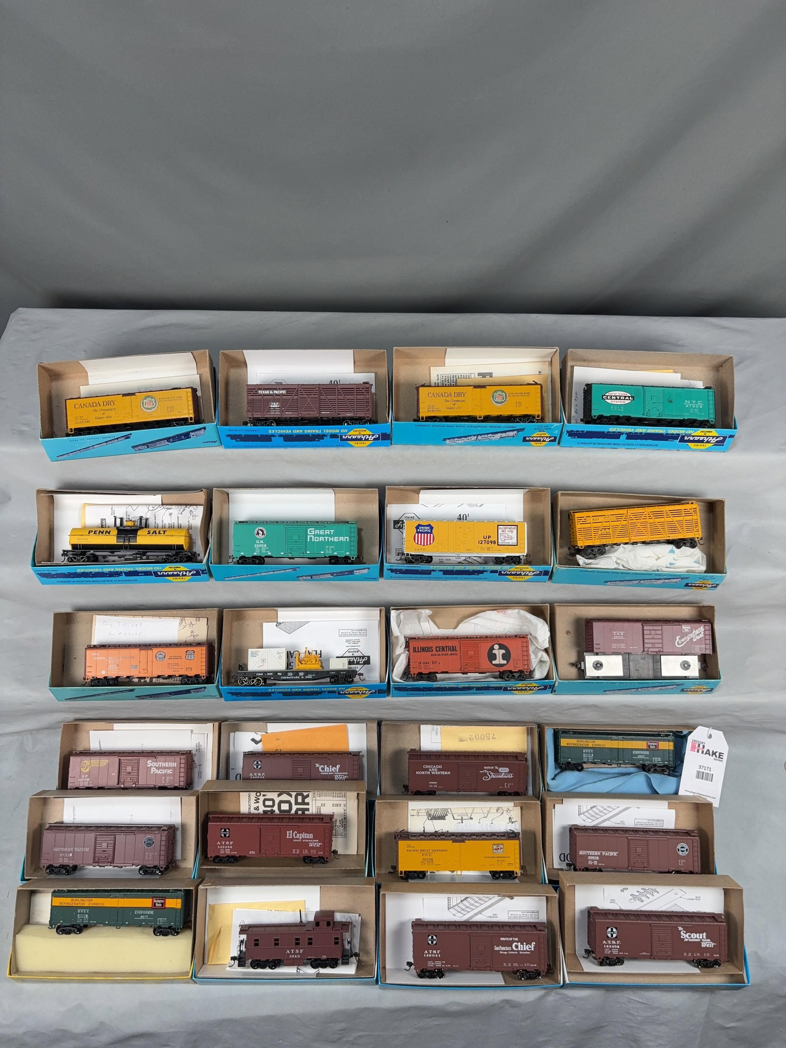 24 Athearn Freight Cars w/OB.� - 2