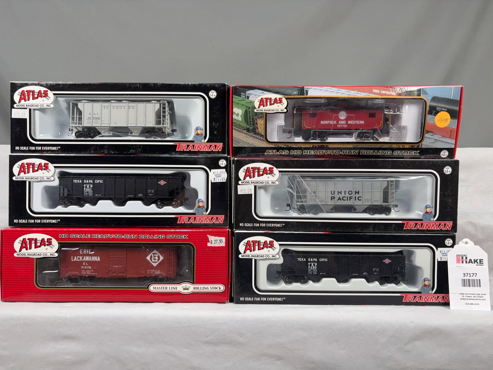 6 Atlas Freight Cars w/OB - 2