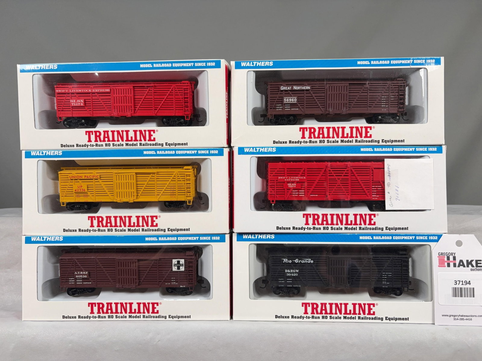 6 Walthers Trainline 40' Stock Cars w/OB - 2