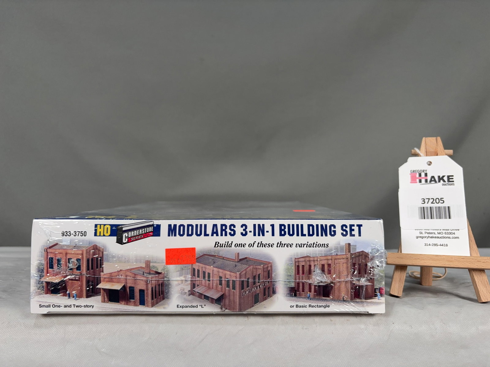 Walthers Cornerstone Series Modular 3-in1 Building Set 933-3750 w/OB: Walthers Cornerstone Series Modular 3-in1 Building Set 933-3750 w/OB, C9. � Size 14x9x3