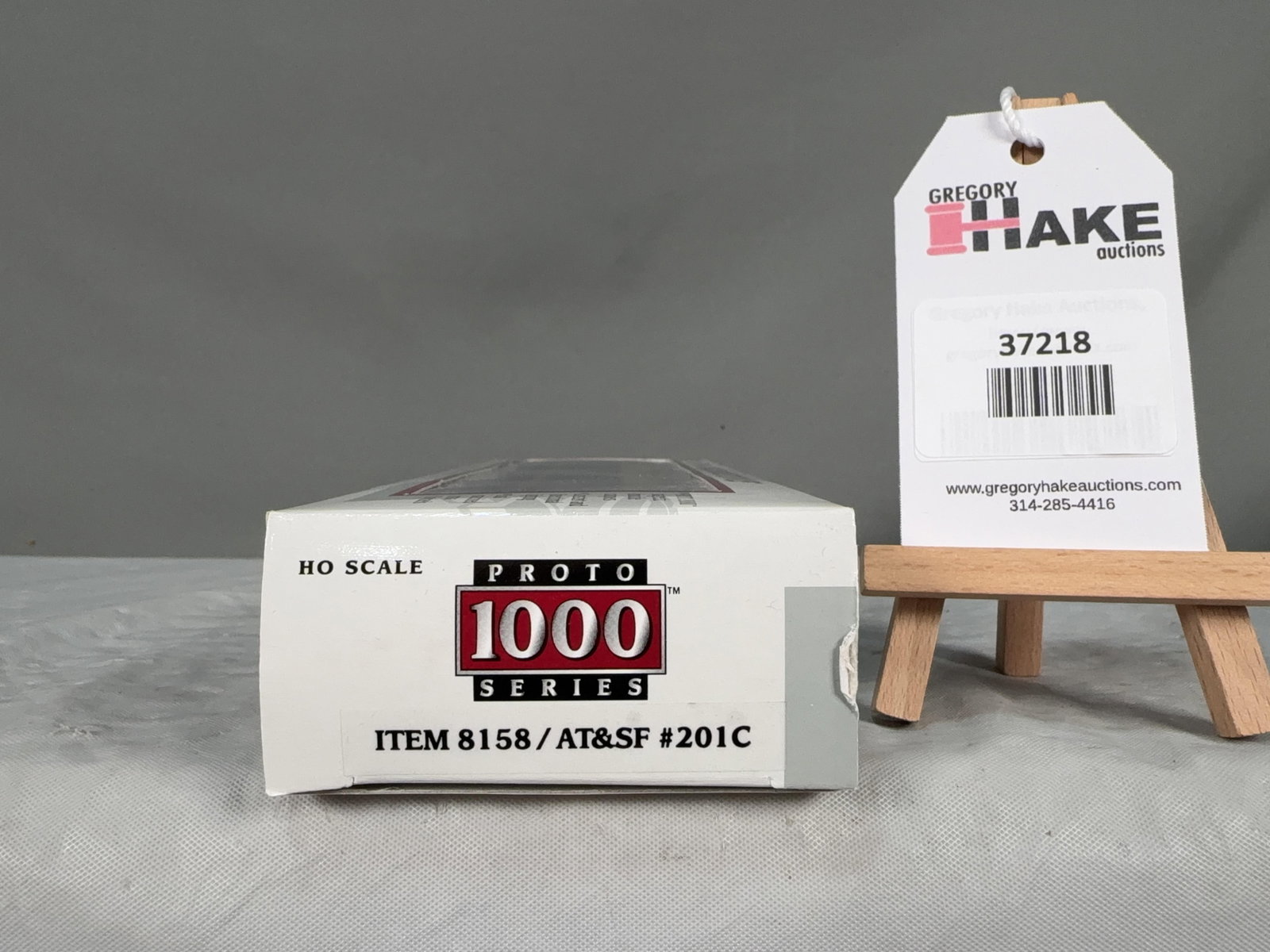 Proto 1000 Series AT&SF #201C 8158 w/OB: Proto 1000 Series AT&SF #201C 8158 w/OB, C9. � Size 10x4x2