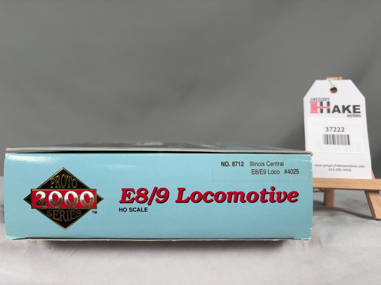 Proto 2000 Series E8/9 Locomotive Illinois Central #4025 8712 w/OB: Proto 2000 Series E8/9 Locomotive Illinois Central #4025 8712 w/OB, C9. � Size 12x8x3