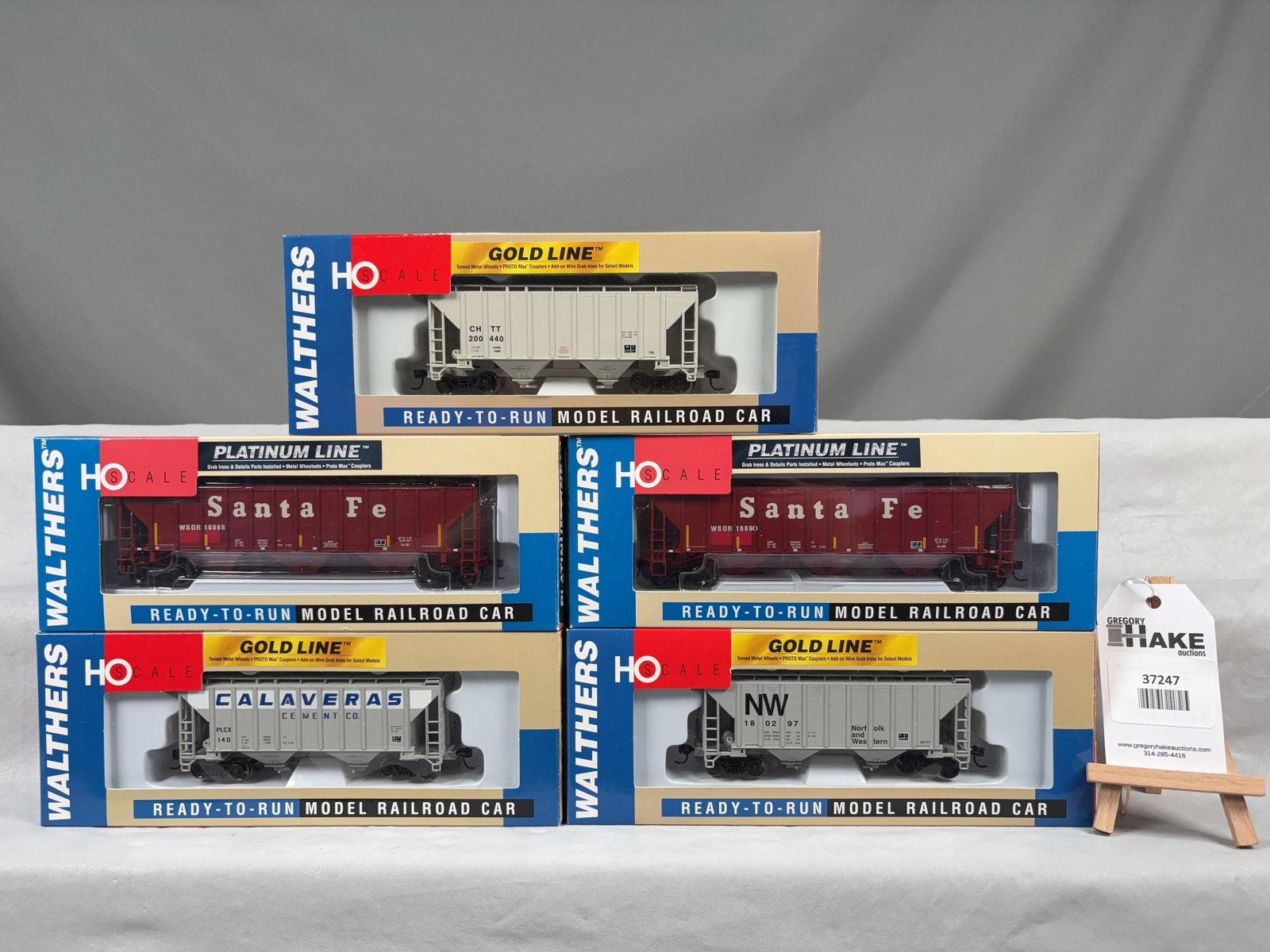 5 Walthers Gold Line & Platinum Line Covered Hopper Cars w/OB - 2