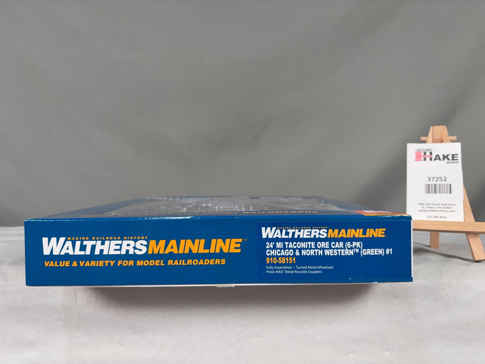 Walthers Mainline Taconite Ore Car 6-Pack Chicago & Northwestern 910-58151 w/OB: Walthers Mainline Taconite Ore Car 6-Pack Chicago & Northwestern 910-58151 w/OB, C9. � Size 12x11x2
