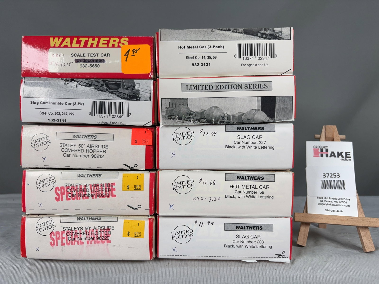 10 Walthers Freight Cars w/OB (1 of 2)