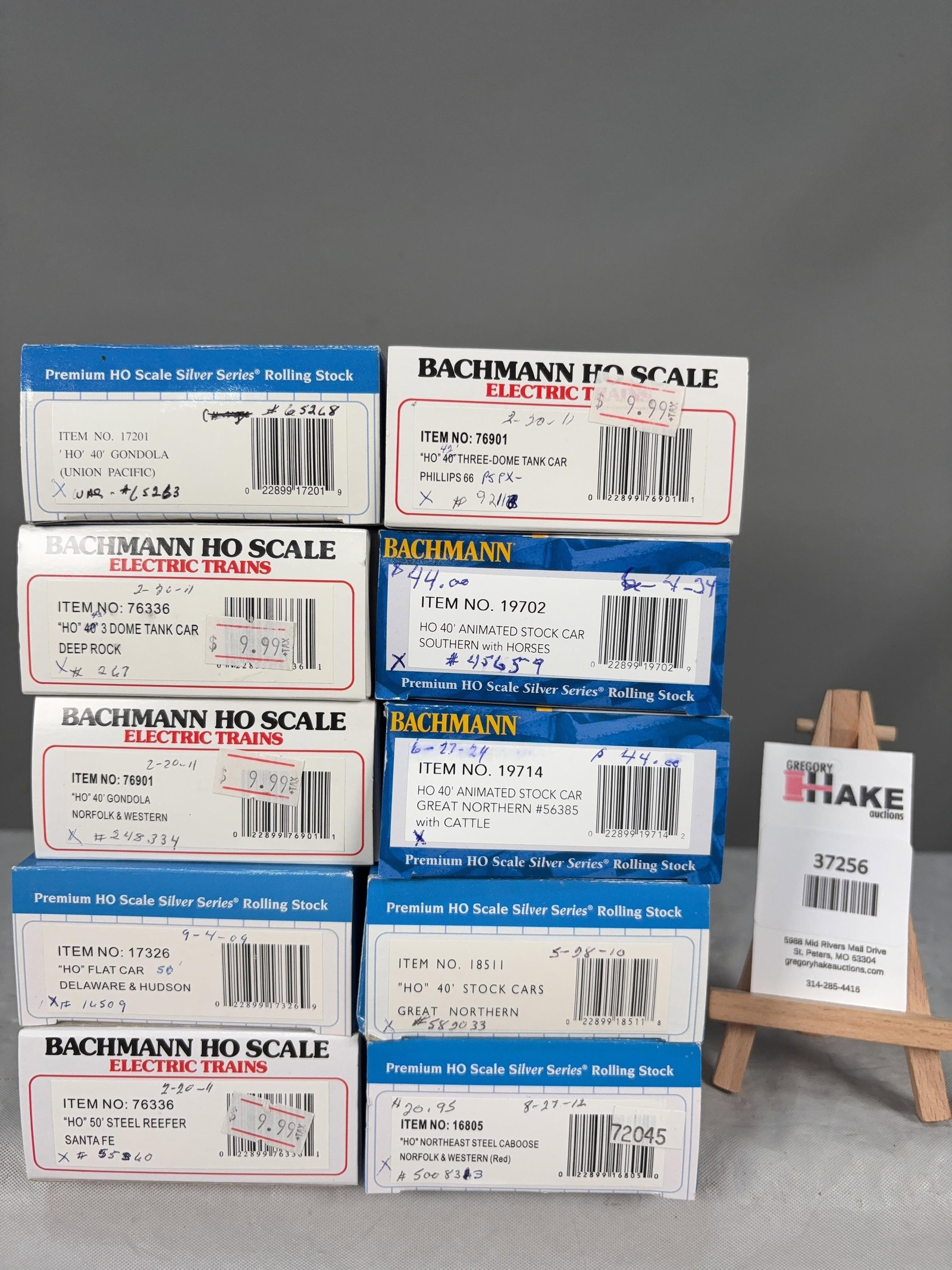 10 Bachmann Freight Cars w/ OB (1 of 2)