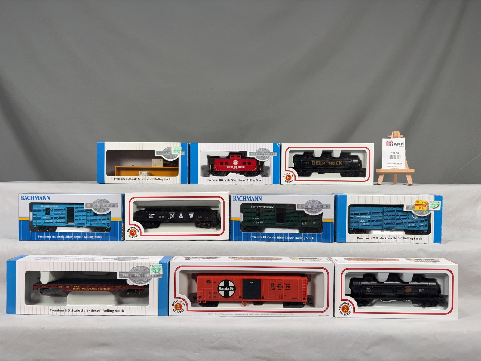10 Bachmann Freight Cars w/ OB - 2