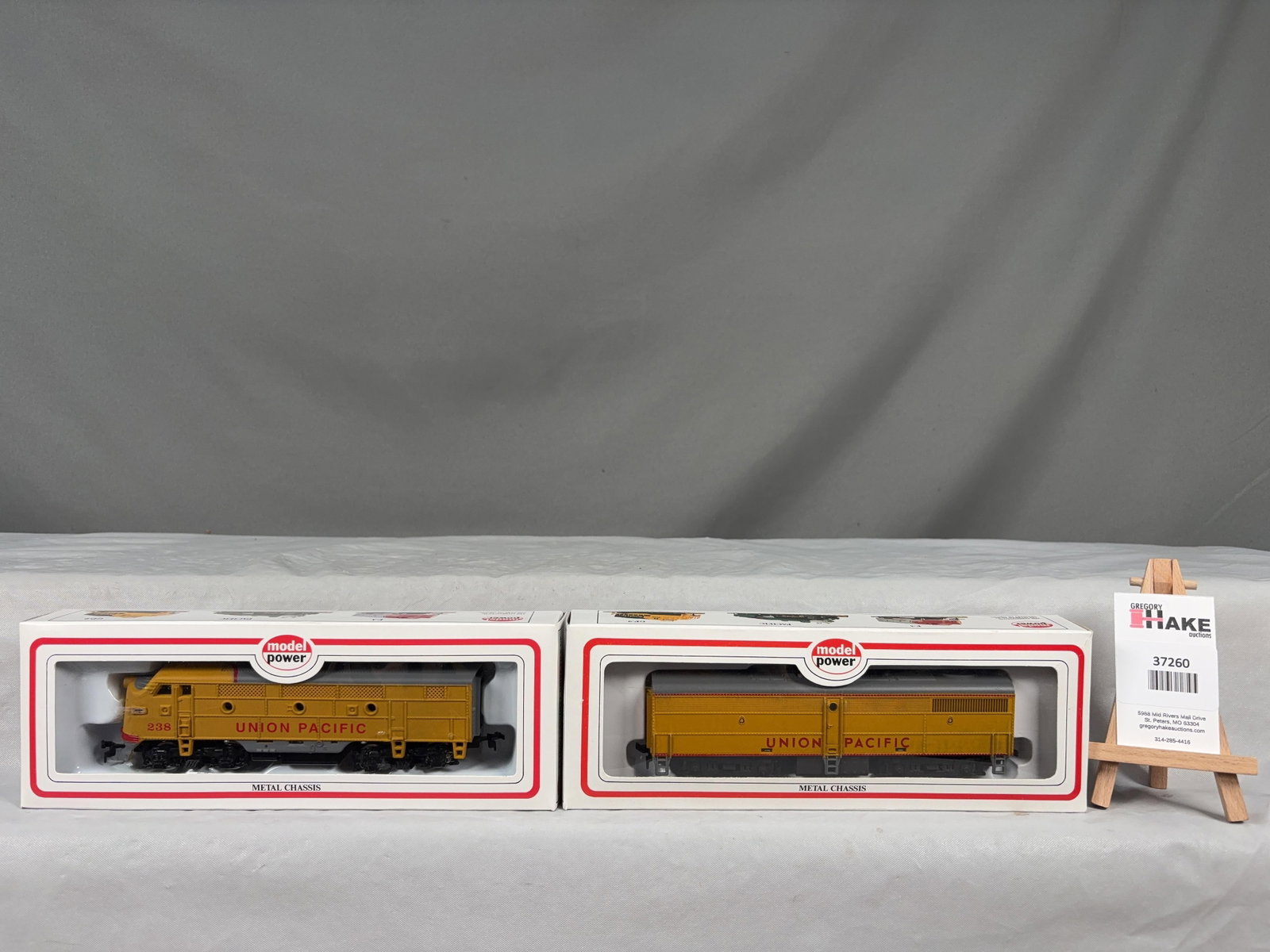 2 Model Power Union Pacific AB Locomotives w/OB - 2