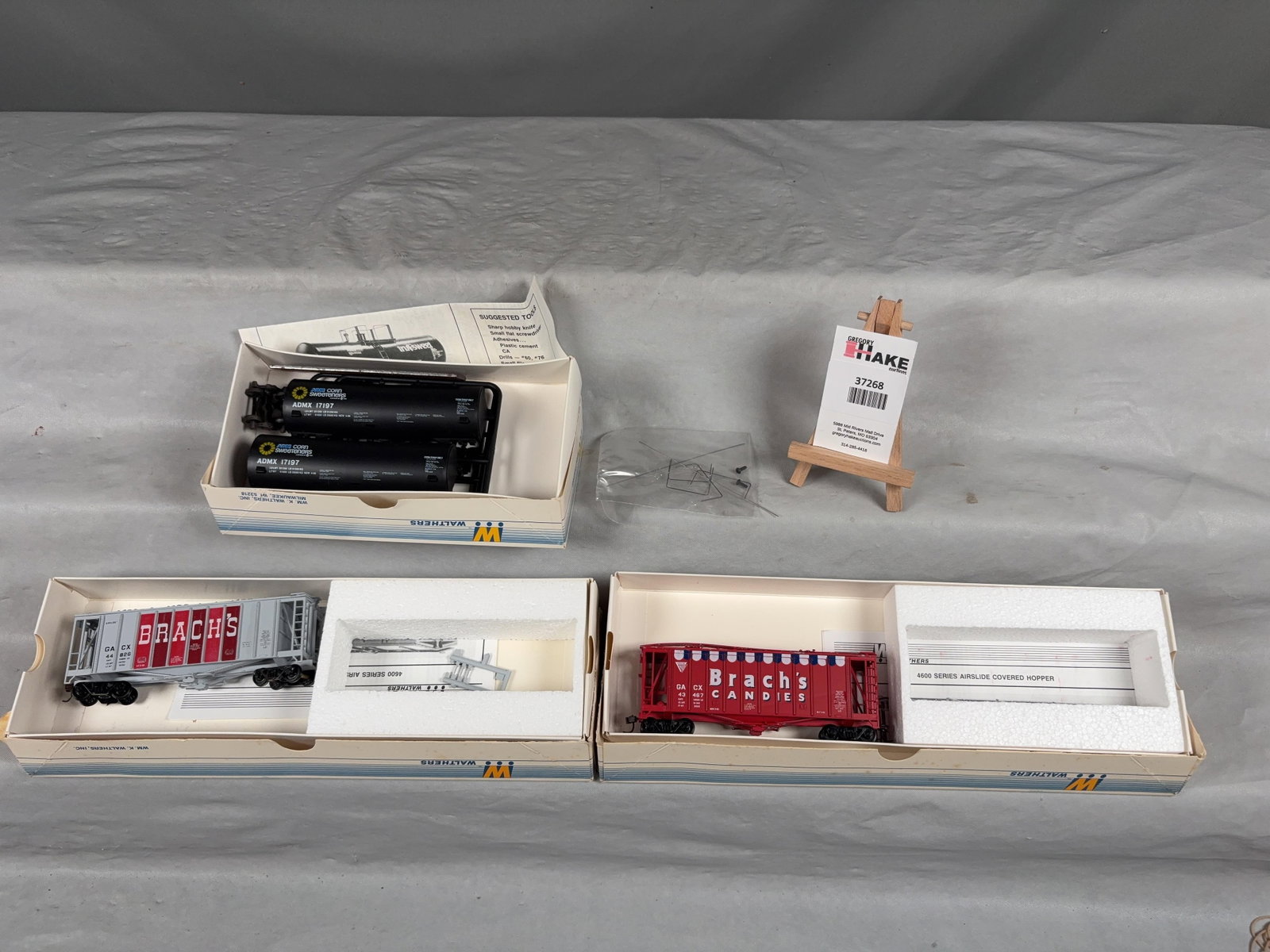 3 Walthers Hoppers & Tank Car w/OB 43467, 44826, 932-5154 - 2